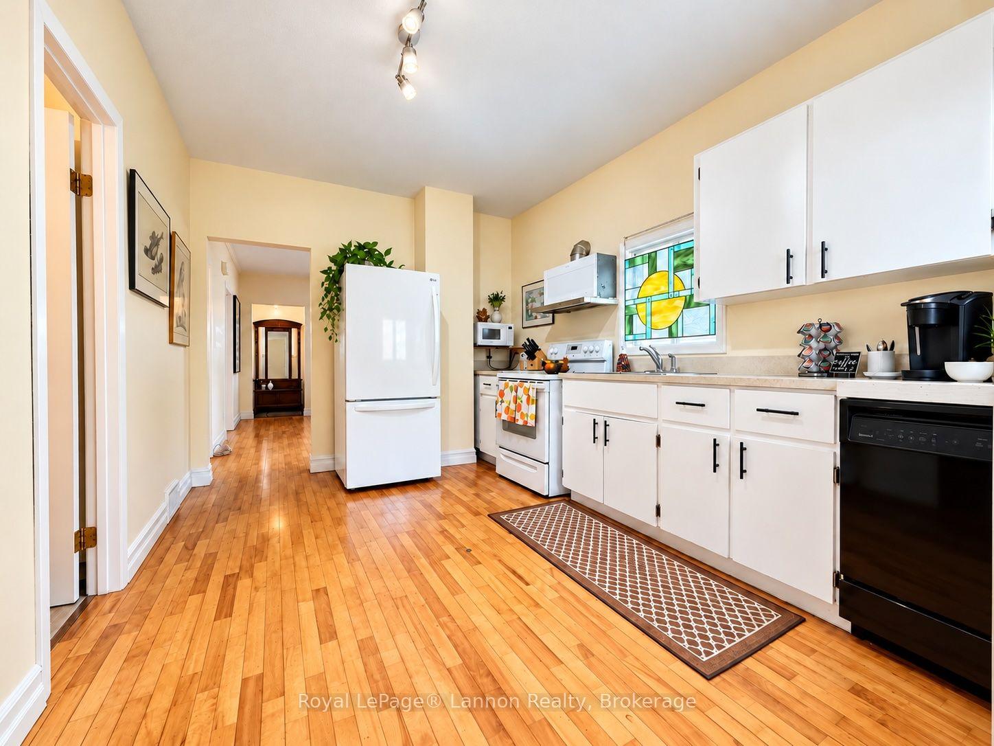 Photo 17 of 1707 Crawford Avenue, Thunder Bay, Westfort — HOMEH