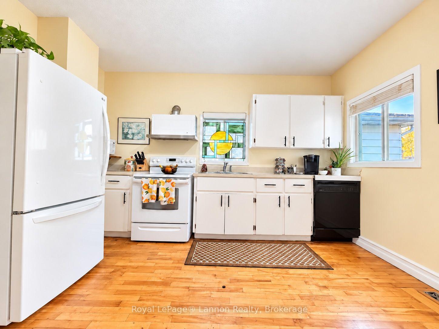 Photo 18 of 1707 Crawford Avenue, Thunder Bay, Westfort — HOMEH