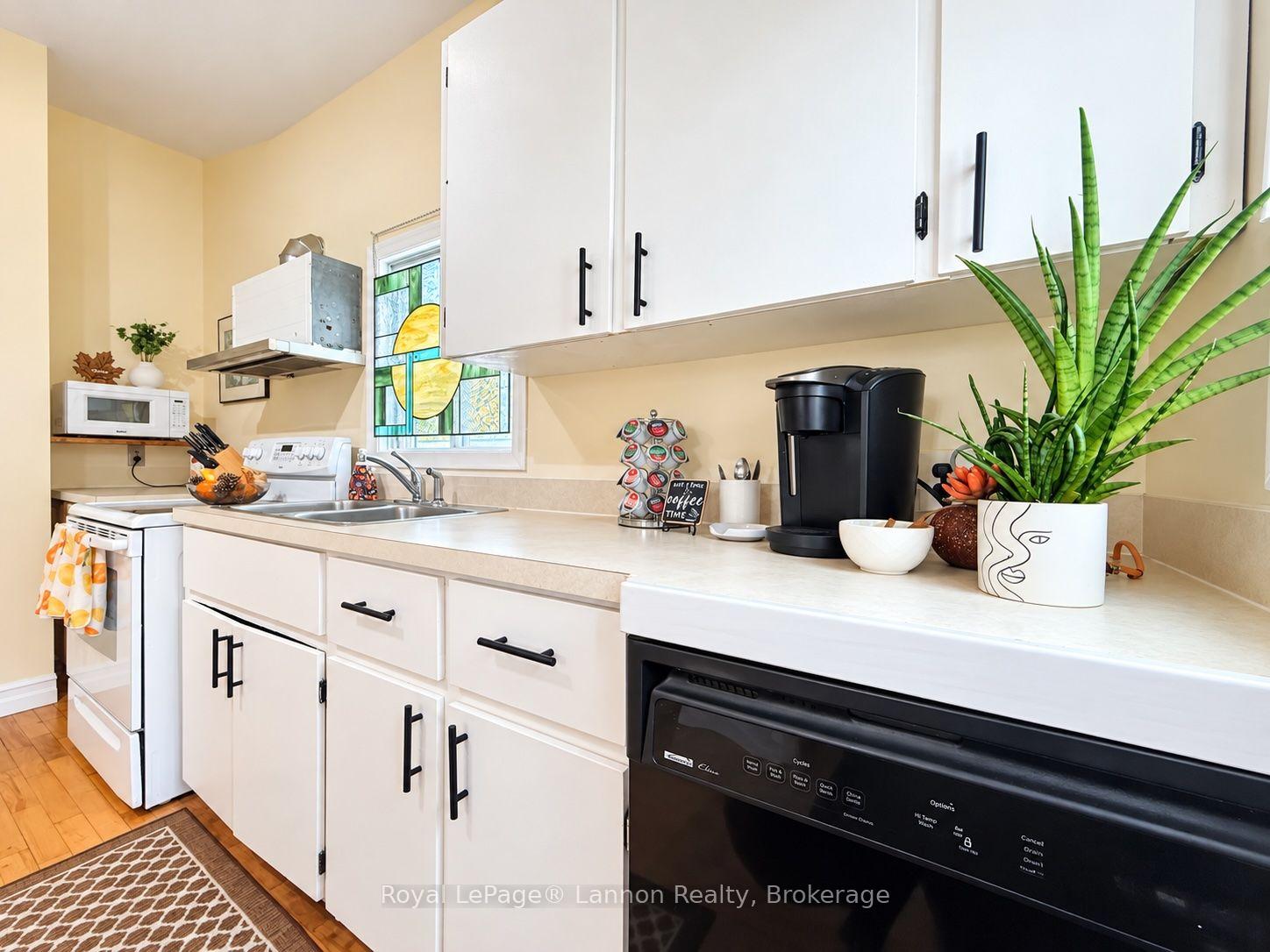 Photo 20 of 1707 Crawford Avenue, Thunder Bay, Westfort — HOMEH