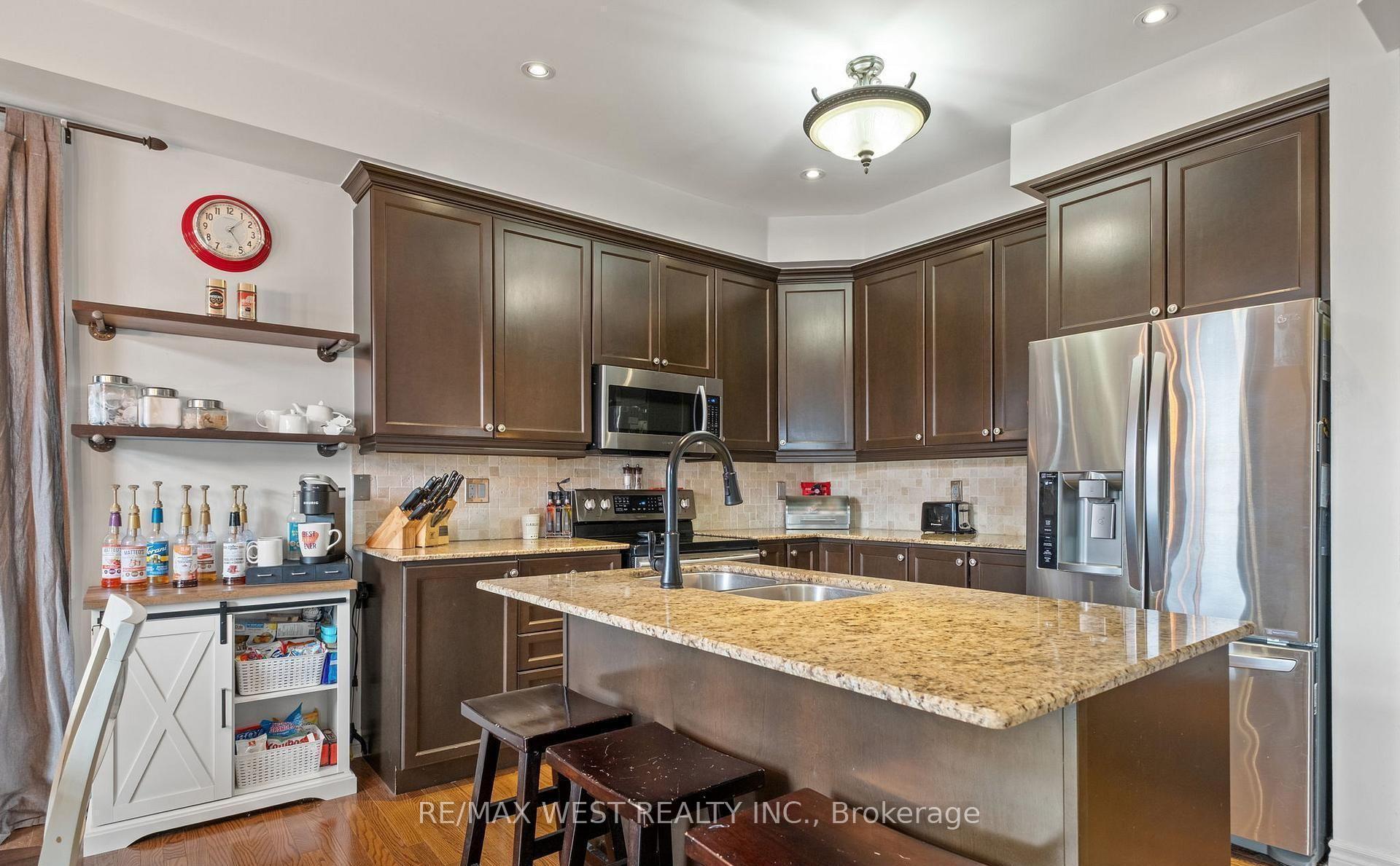 Photo 7 of 31 Buxton Lane, Clarington, Bowmanville — HOMEH
