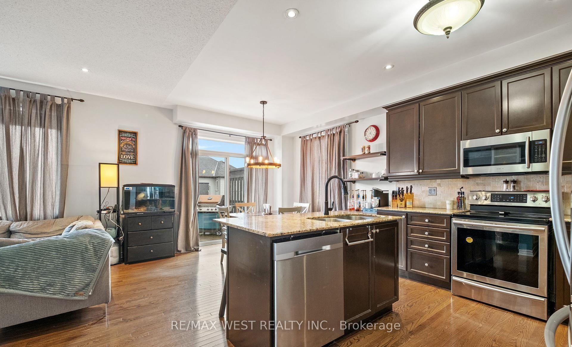 Photo 8 of 31 Buxton Lane, Clarington, Bowmanville — HOMEH