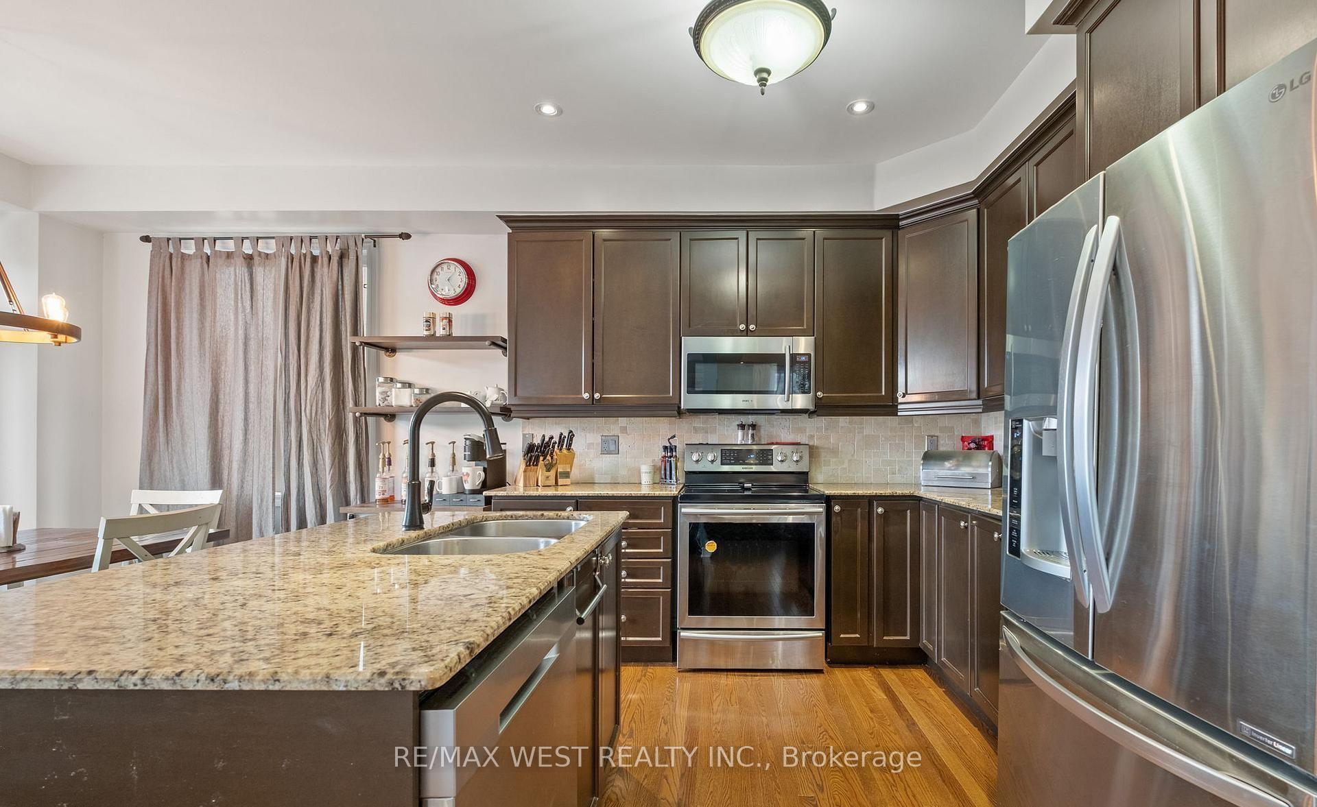 Photo 10 of 31 Buxton Lane, Clarington, Bowmanville — HOMEH