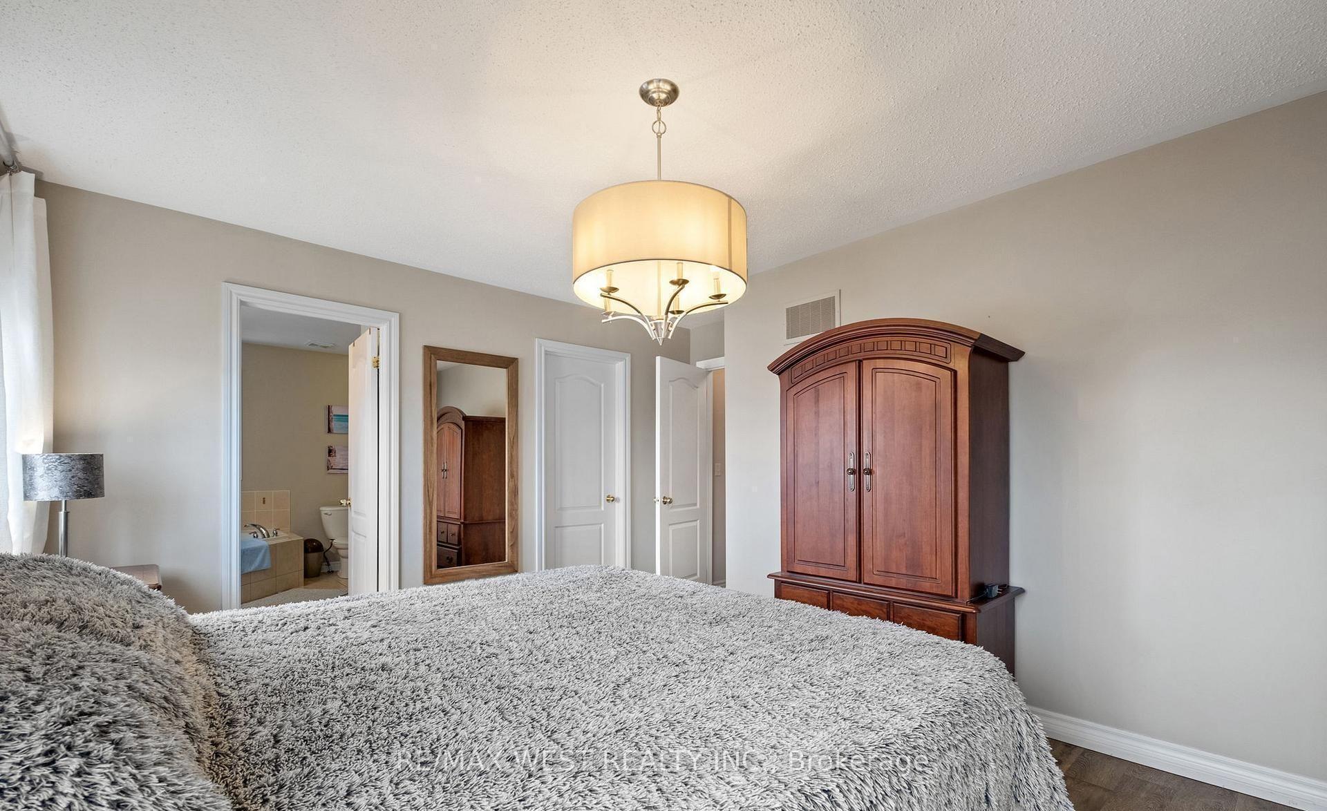 Photo 21 of 31 Buxton Lane, Clarington, Bowmanville — HOMEH