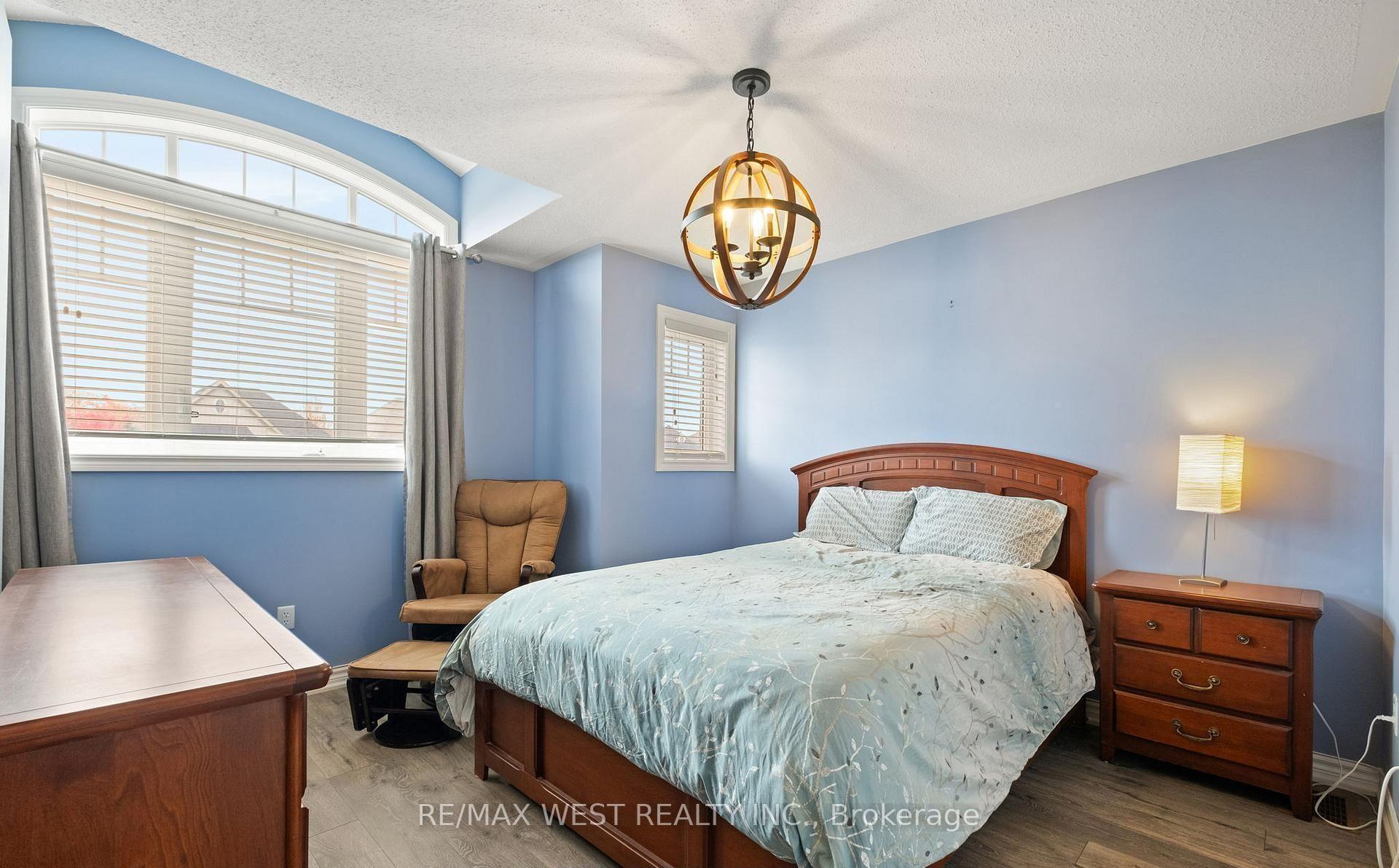 Photo 24 of 31 Buxton Lane, Clarington, Bowmanville — HOMEH