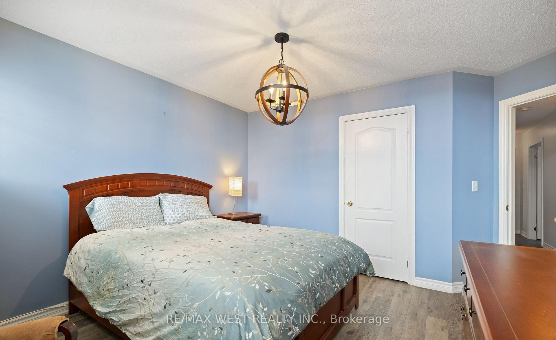 Photo 25 of 31 Buxton Lane, Clarington, Bowmanville — HOMEH