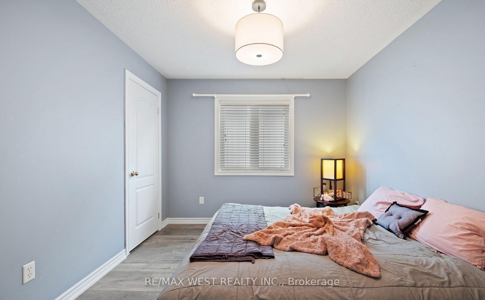 Photo 26 of 31 Buxton Lane, Clarington, Bowmanville — HOMEH