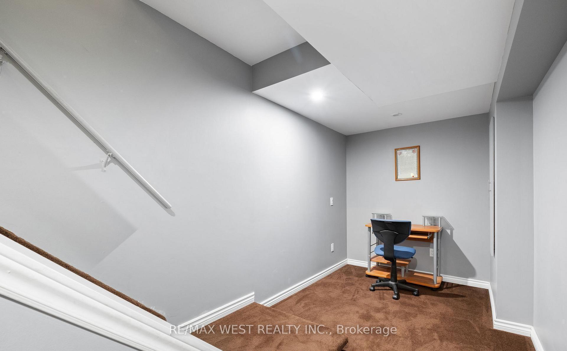 Photo 32 of 31 Buxton Lane, Clarington, Bowmanville — HOMEH