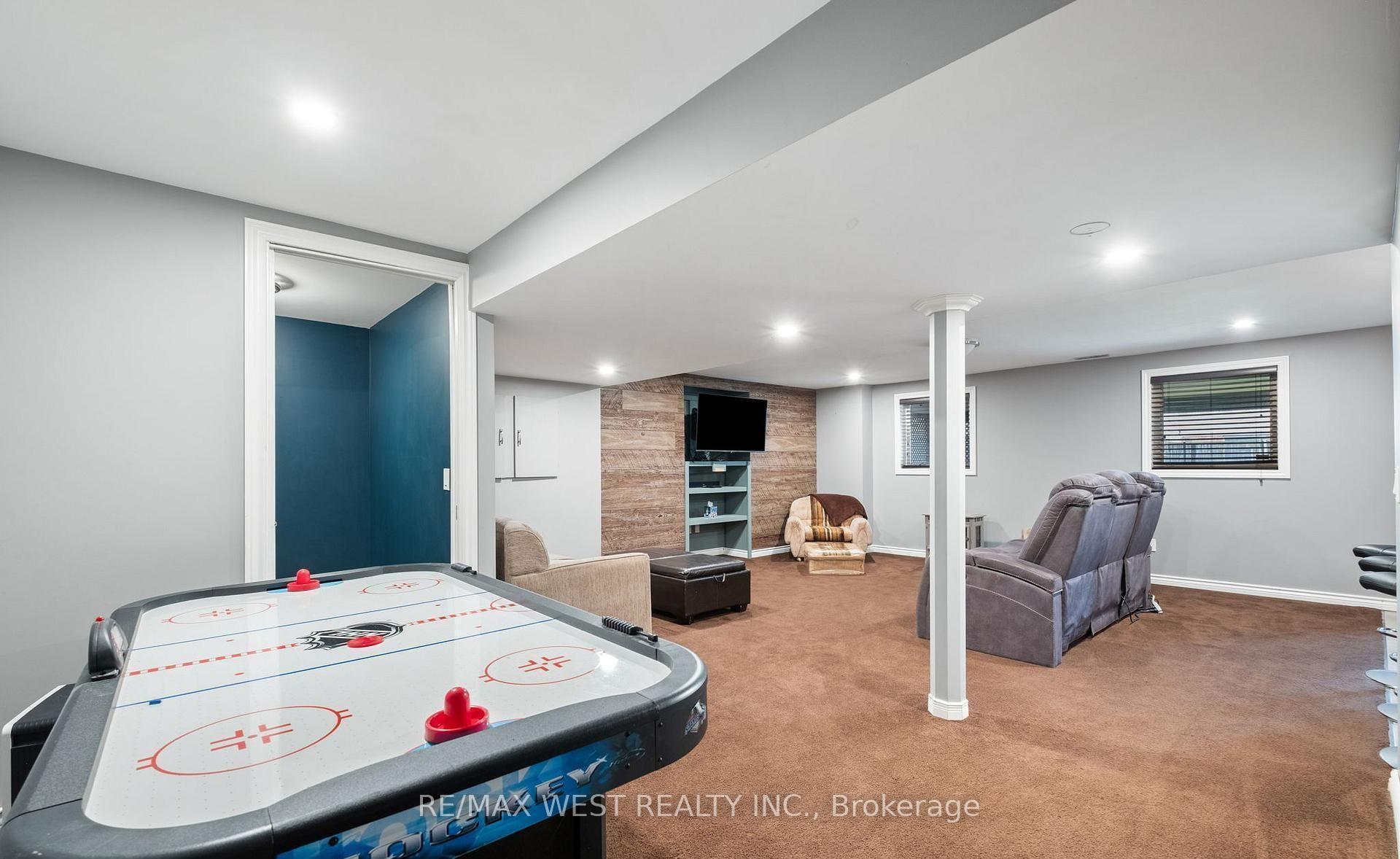 Photo 33 of 31 Buxton Lane, Clarington, Bowmanville — HOMEH