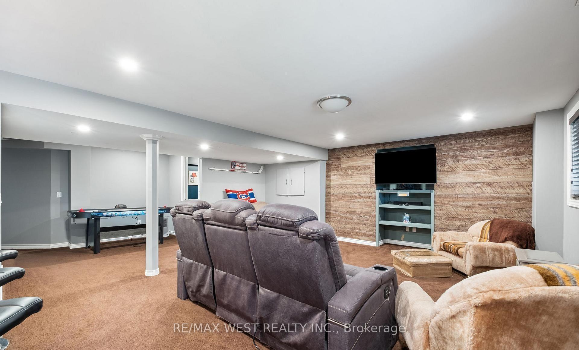 Photo 36 of 31 Buxton Lane, Clarington, Bowmanville — HOMEH