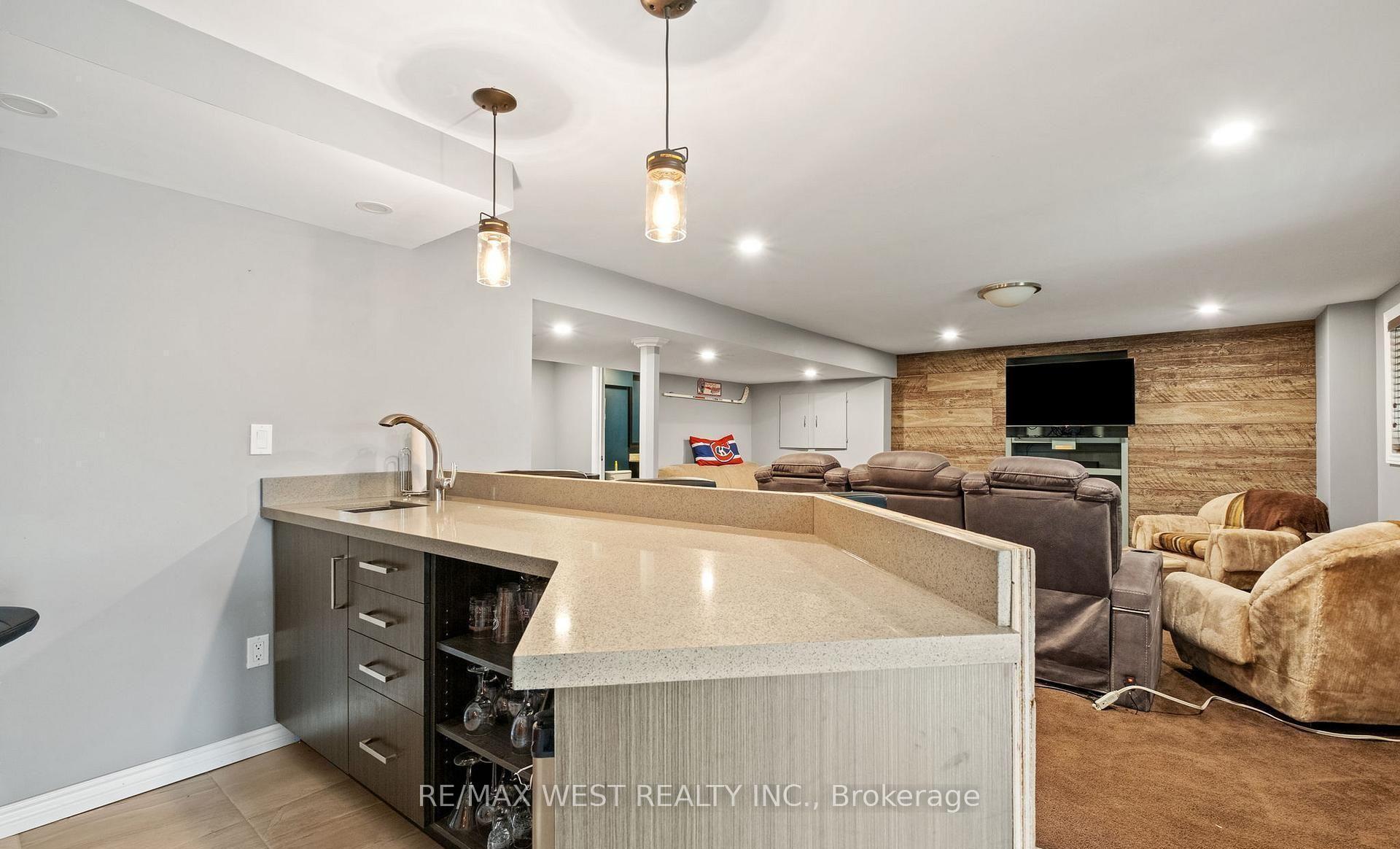 Photo 38 of 31 Buxton Lane, Clarington, Bowmanville — HOMEH