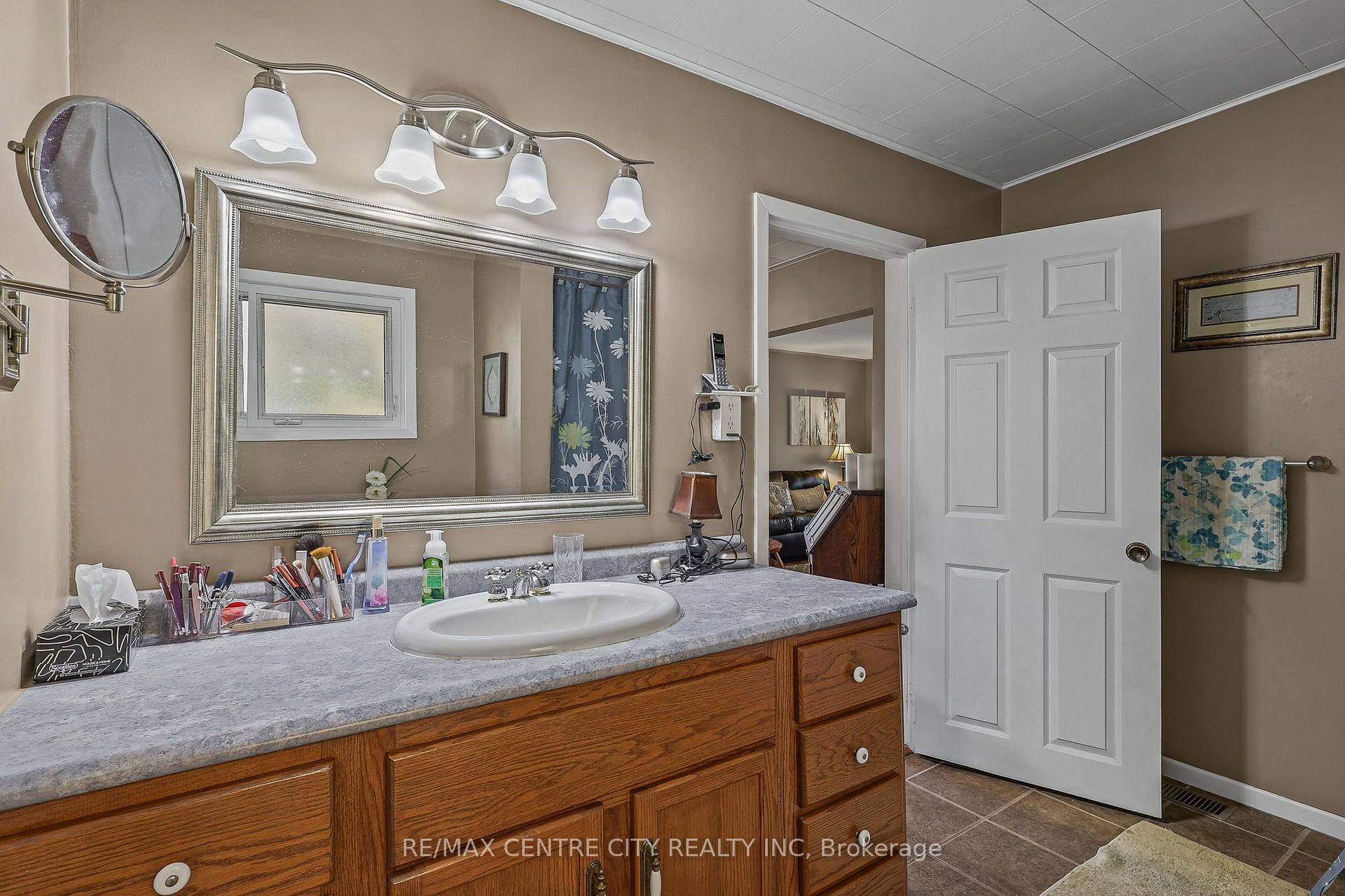 Photo 20 of 9200 Springwater Road, Malahide, Orwell — HOMEH
