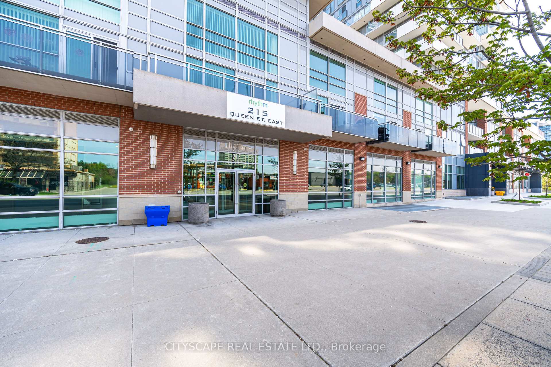 Photo 33 of Unit 1605, 215 Queen Street E, Brampton, Queen Street Corridor — HOMEH