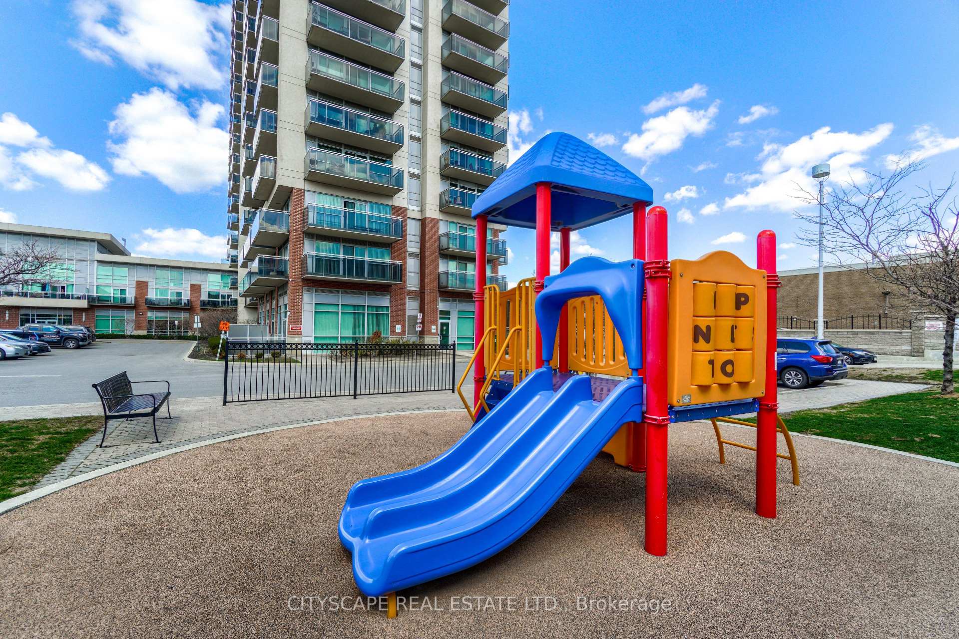 Photo 36 of Unit 1605, 215 Queen Street E, Brampton, Queen Street Corridor — HOMEH