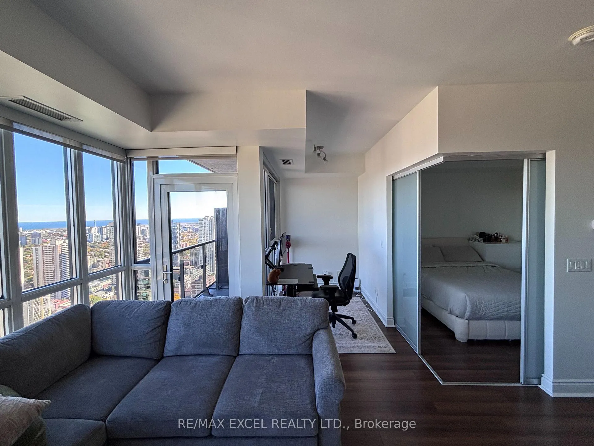 Photo 9 of Unit 4201, 28 Ted Rogers Way, Toronto, Church-Yonge Corridor — HOMEH