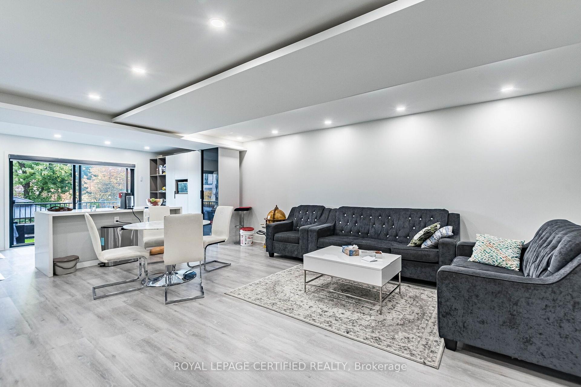 Photo 8 of 4024 Bishopstoke Lane, Mississauga, Rathwood — HOMEH