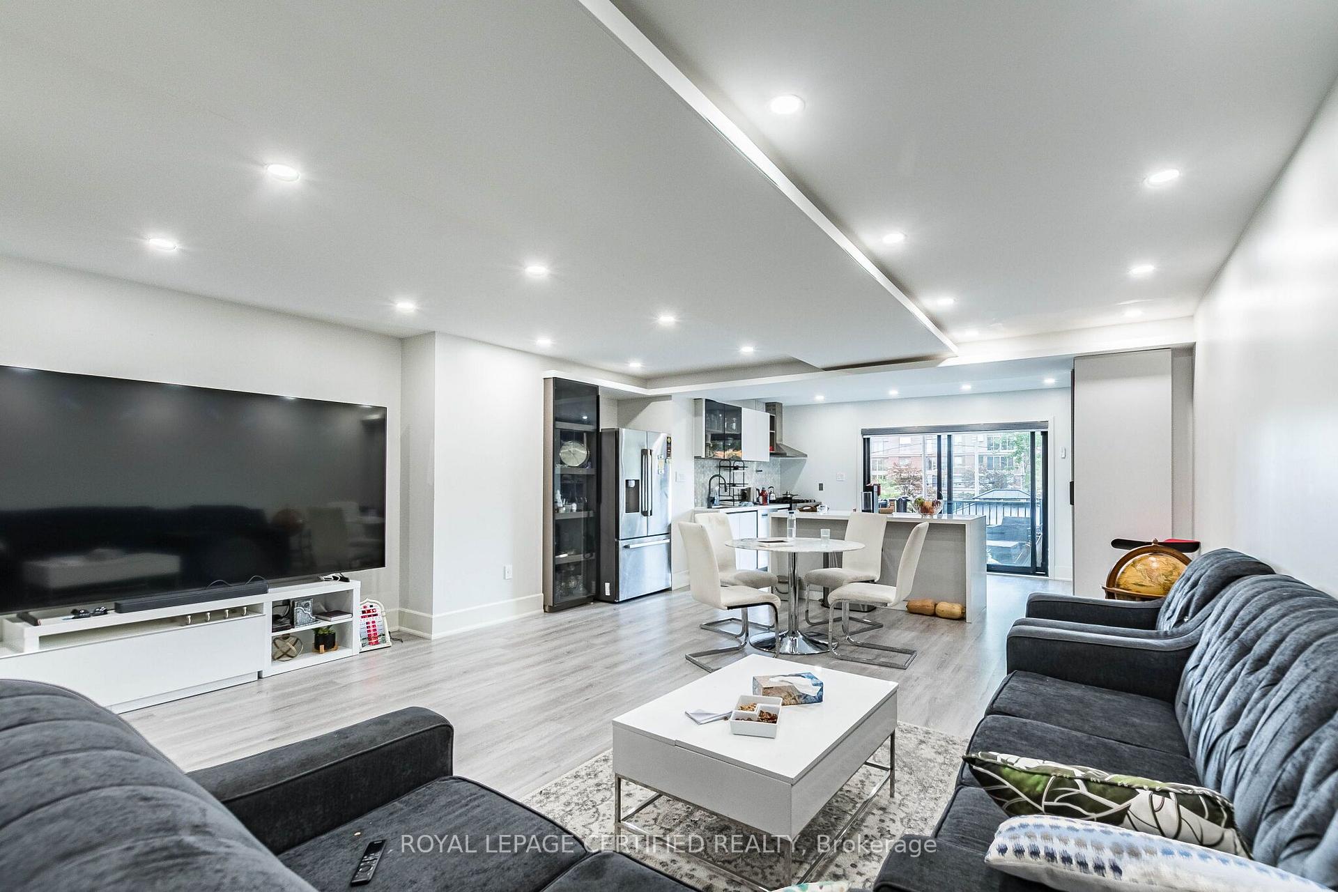 Photo 9 of 4024 Bishopstoke Lane, Mississauga, Rathwood — HOMEH