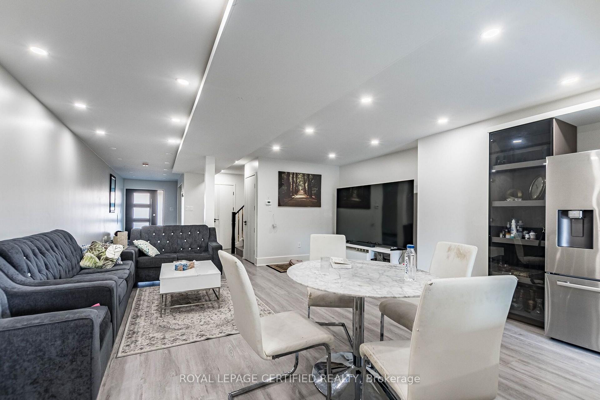 Photo 19 of 4024 Bishopstoke Lane, Mississauga, Rathwood — HOMEH