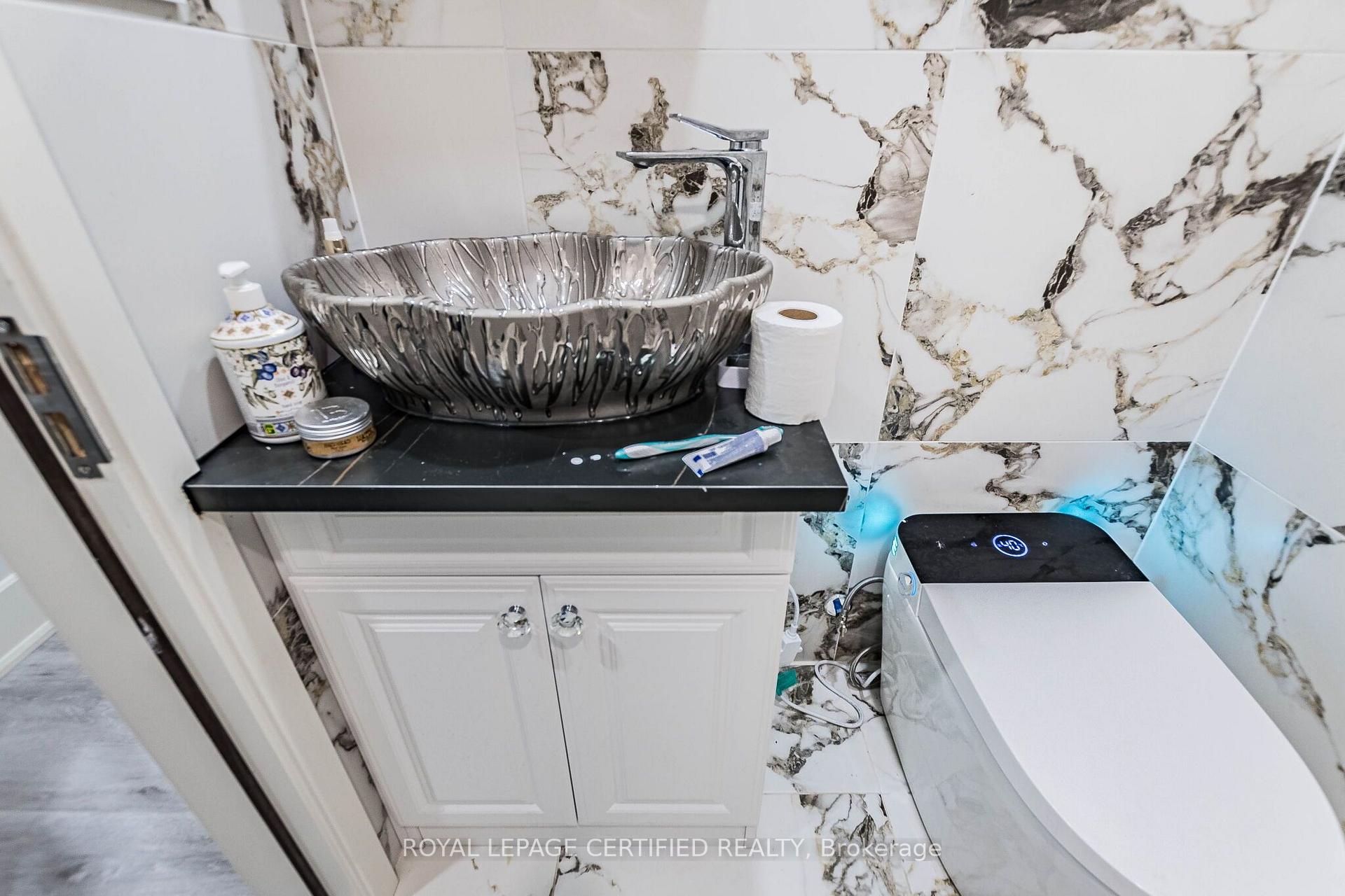 Photo 26 of 4024 Bishopstoke Lane, Mississauga, Rathwood — HOMEH