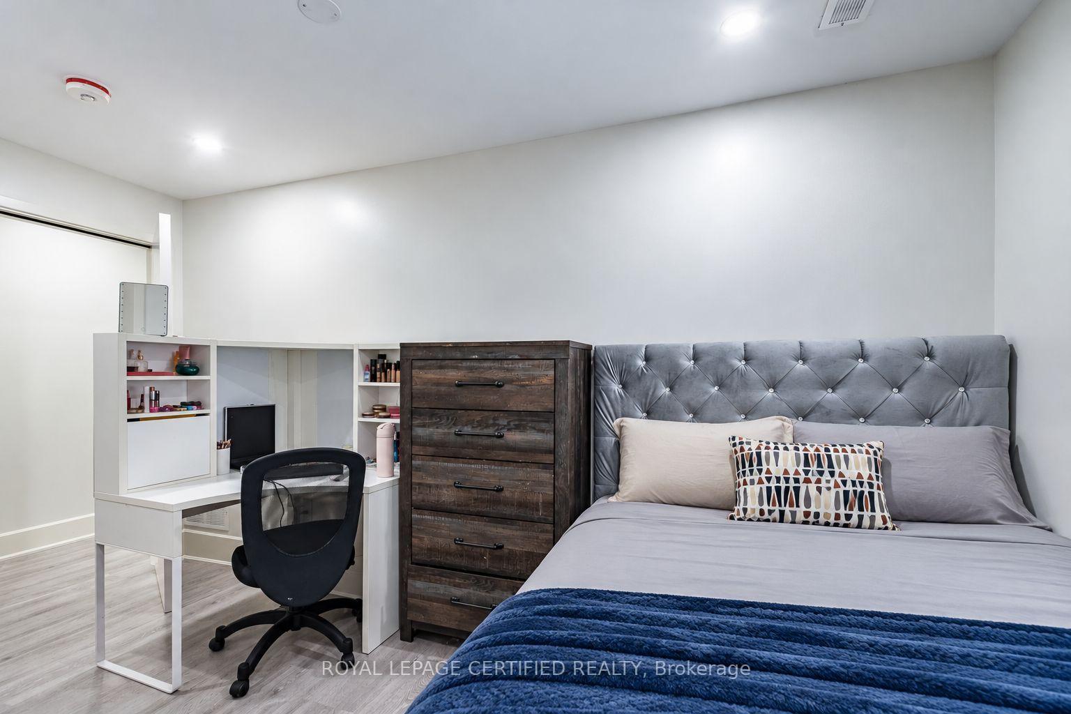 Photo 46 of 4024 Bishopstoke Lane, Mississauga, Rathwood — HOMEH