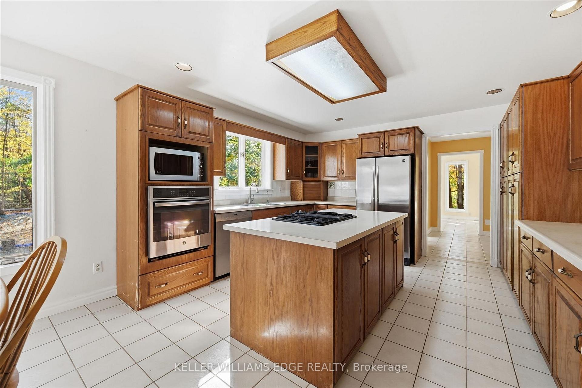 Photo 14 of 872 6th Conc Road W, Hamilton, Rural Flamborough — HOMEH