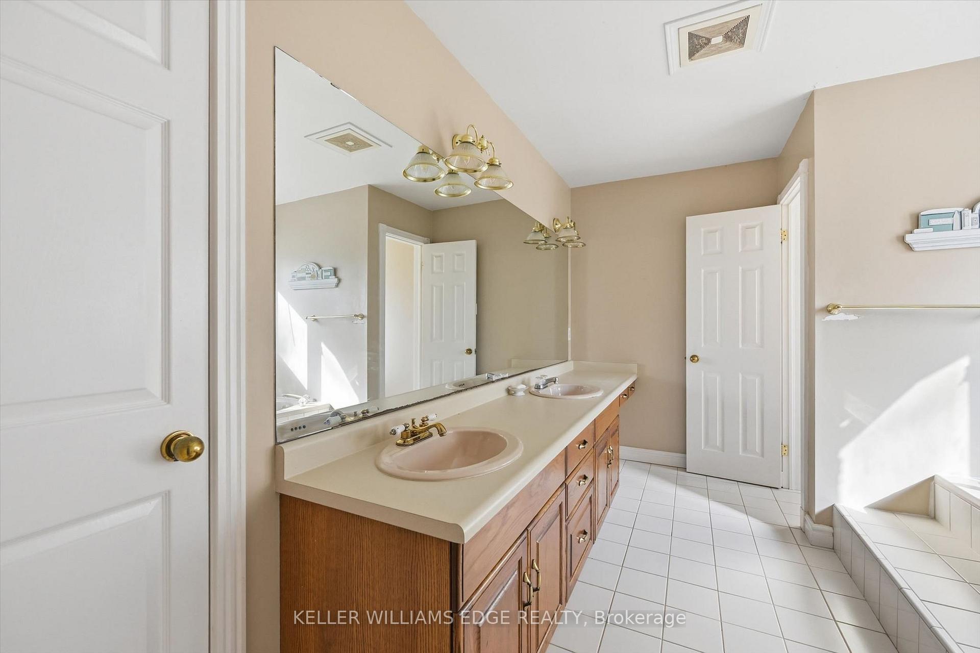Photo 26 of 872 6th Conc Road W, Hamilton, Rural Flamborough — HOMEH