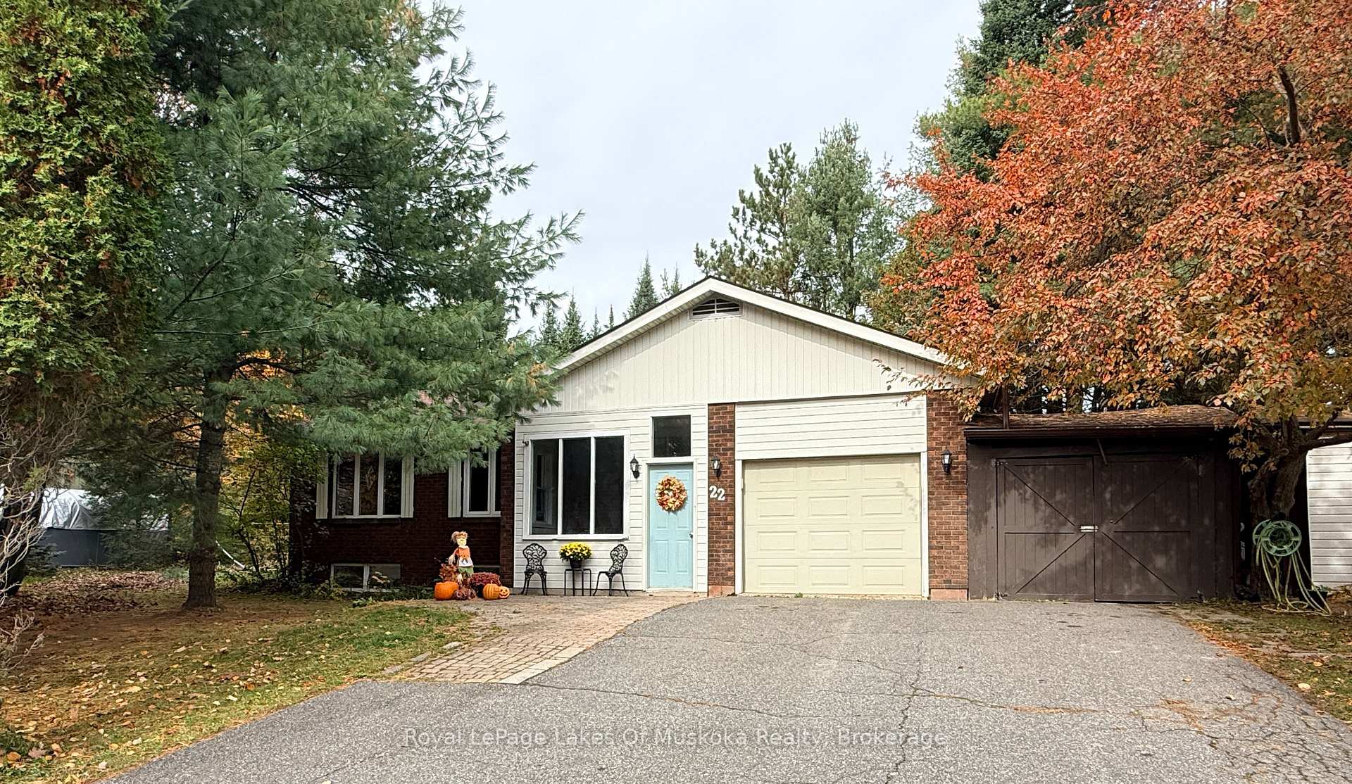 Photo 1 of 22 Westvale Drive, Bracebridge, Monck (Bracebridge) — HOMEH