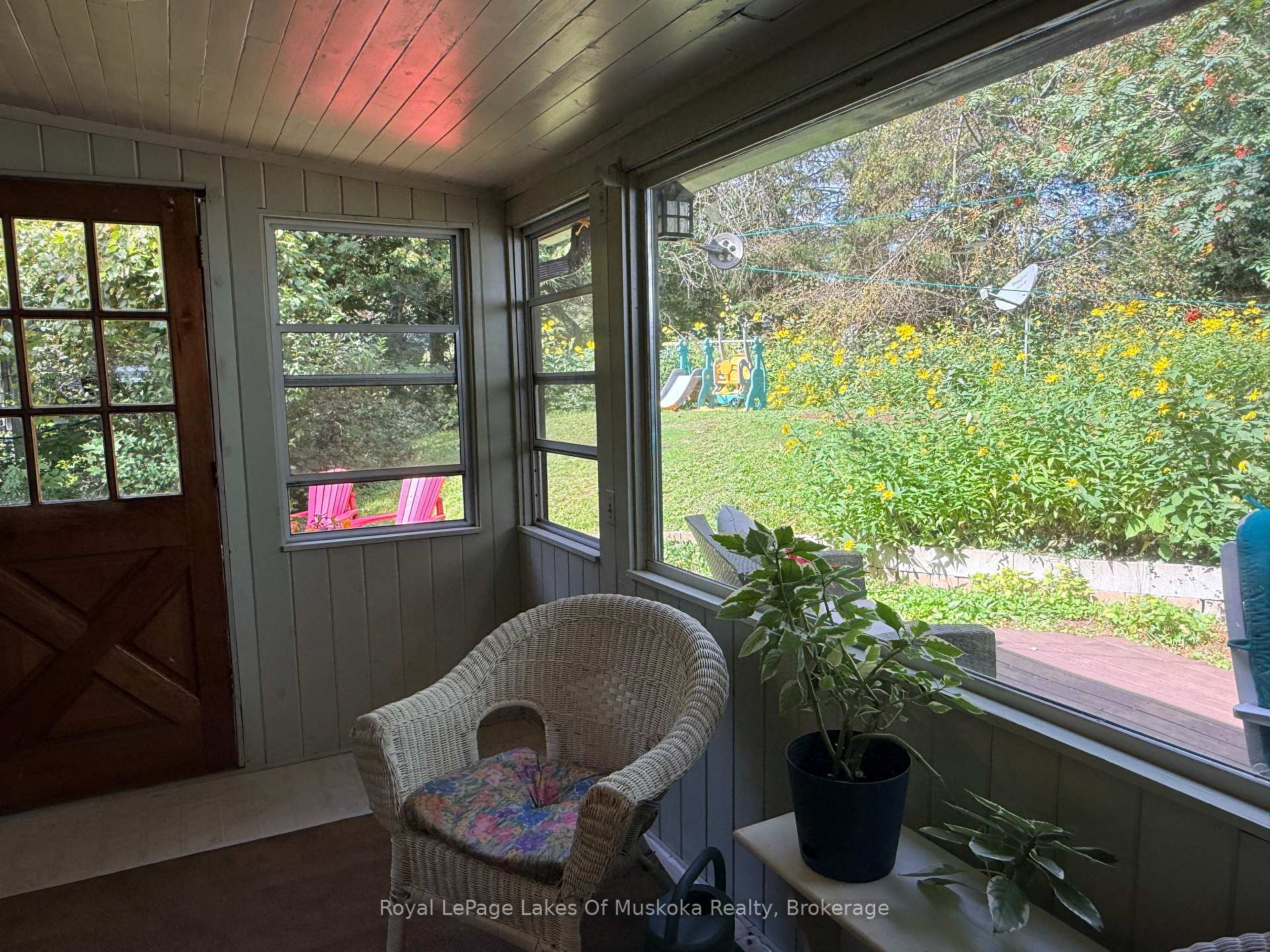 Photo 18 of 22 Westvale Drive, Bracebridge, Monck (Bracebridge) — HOMEH