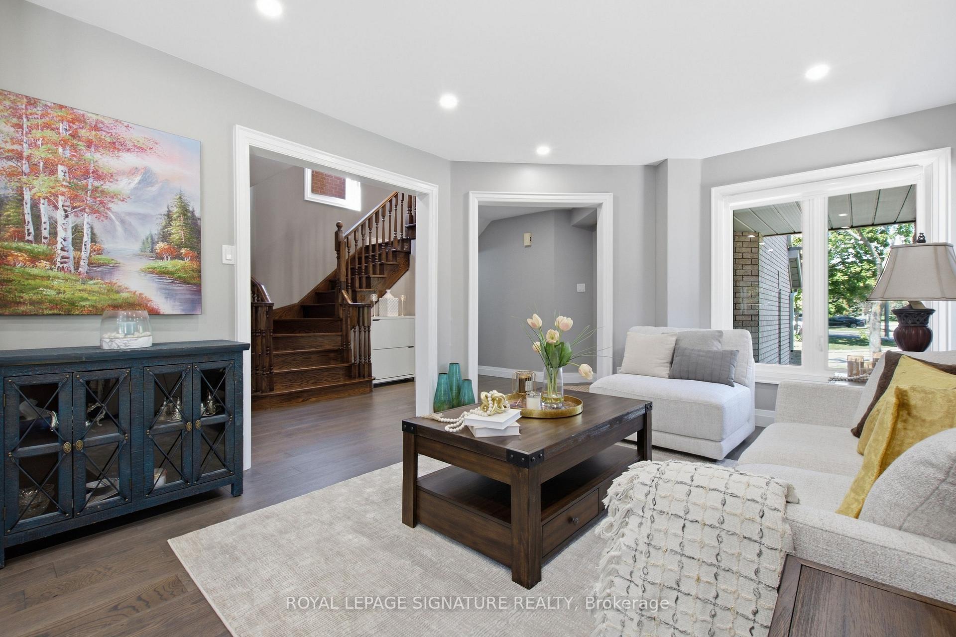 Photo 6 of 2516 Willowburne Drive, Mississauga, Central Erin Mills — HOMEH