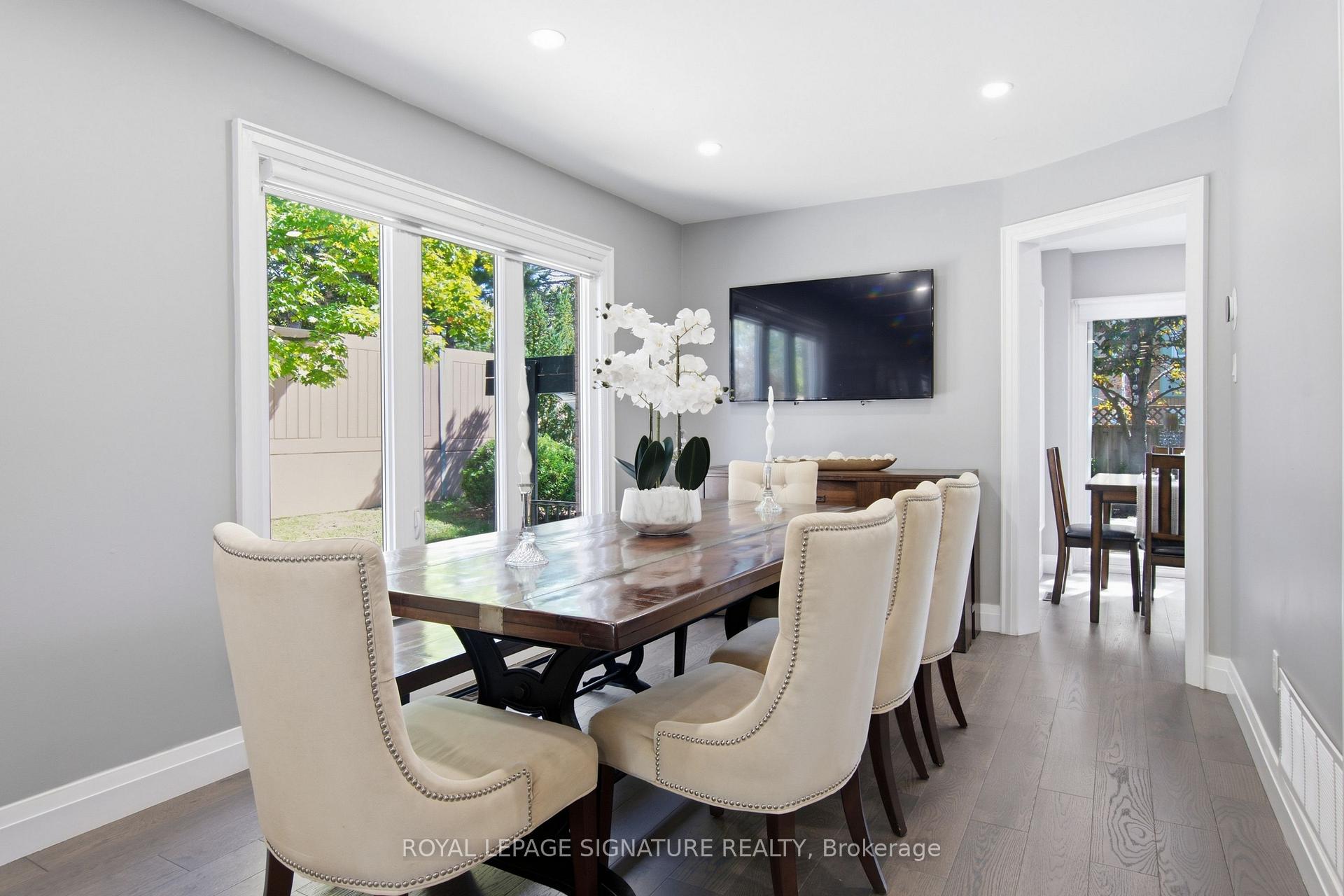 Photo 8 of 2516 Willowburne Drive, Mississauga, Central Erin Mills — HOMEH