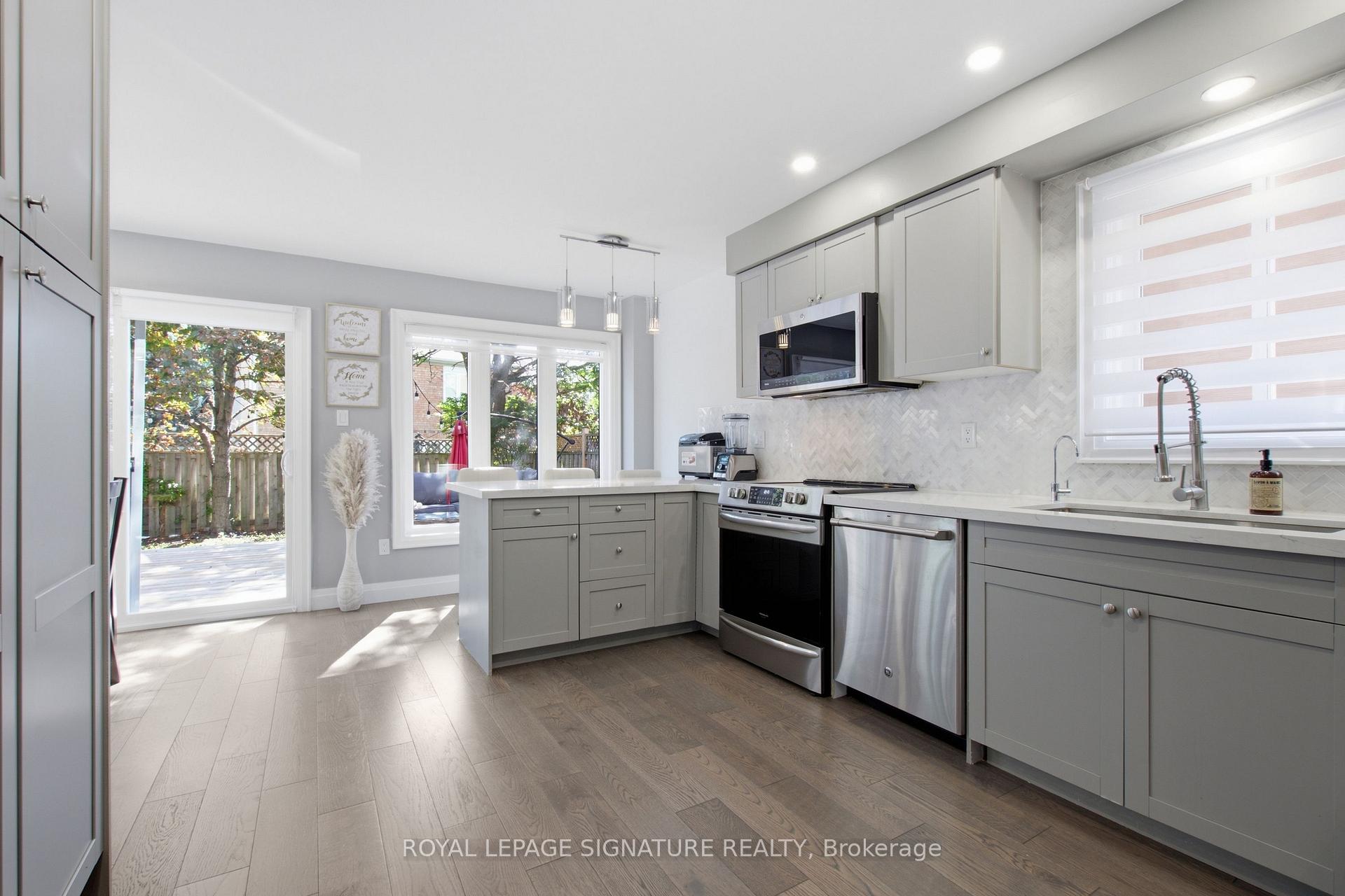 Photo 10 of 2516 Willowburne Drive, Mississauga, Central Erin Mills — HOMEH
