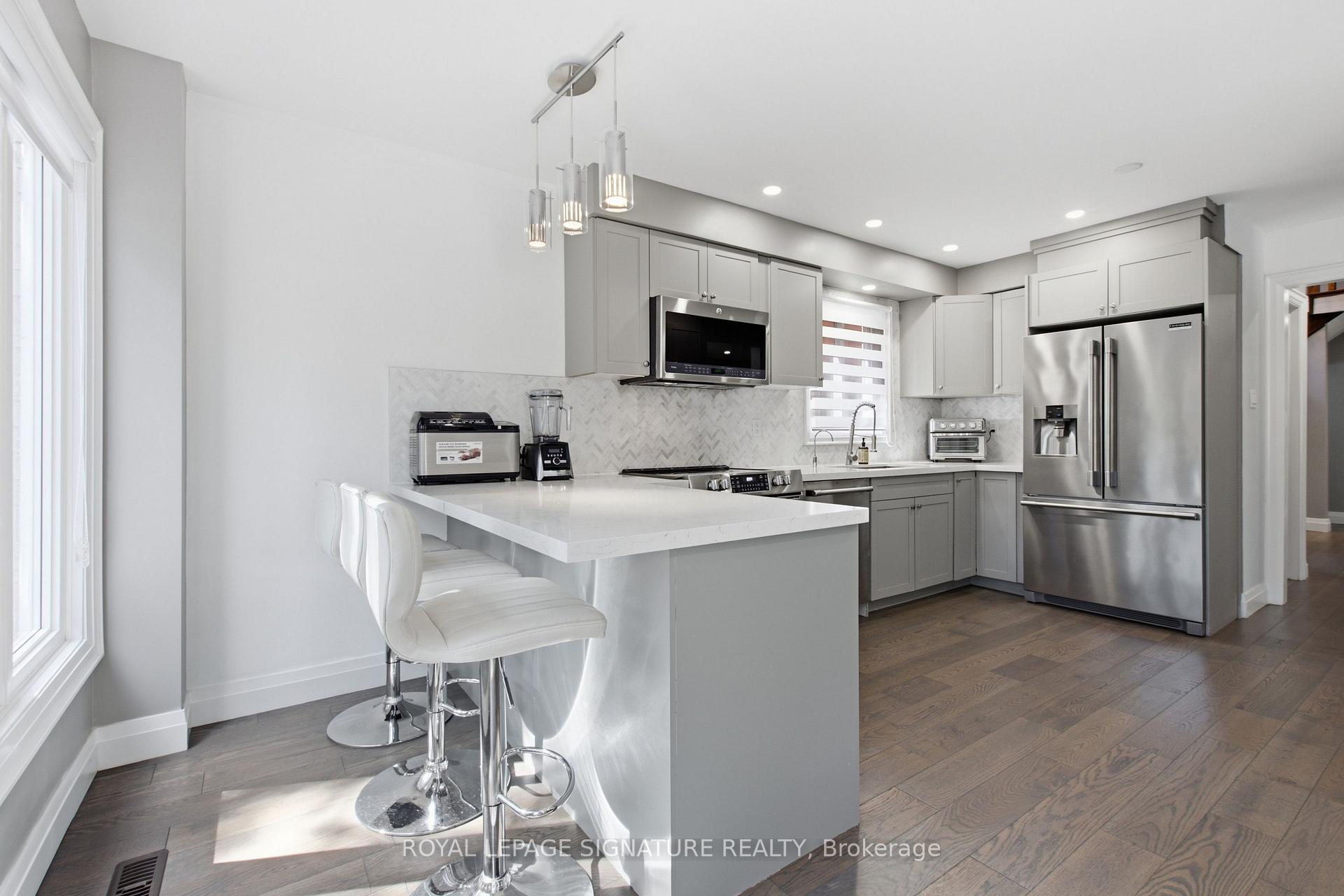 Photo 14 of 2516 Willowburne Drive, Mississauga, Central Erin Mills — HOMEH