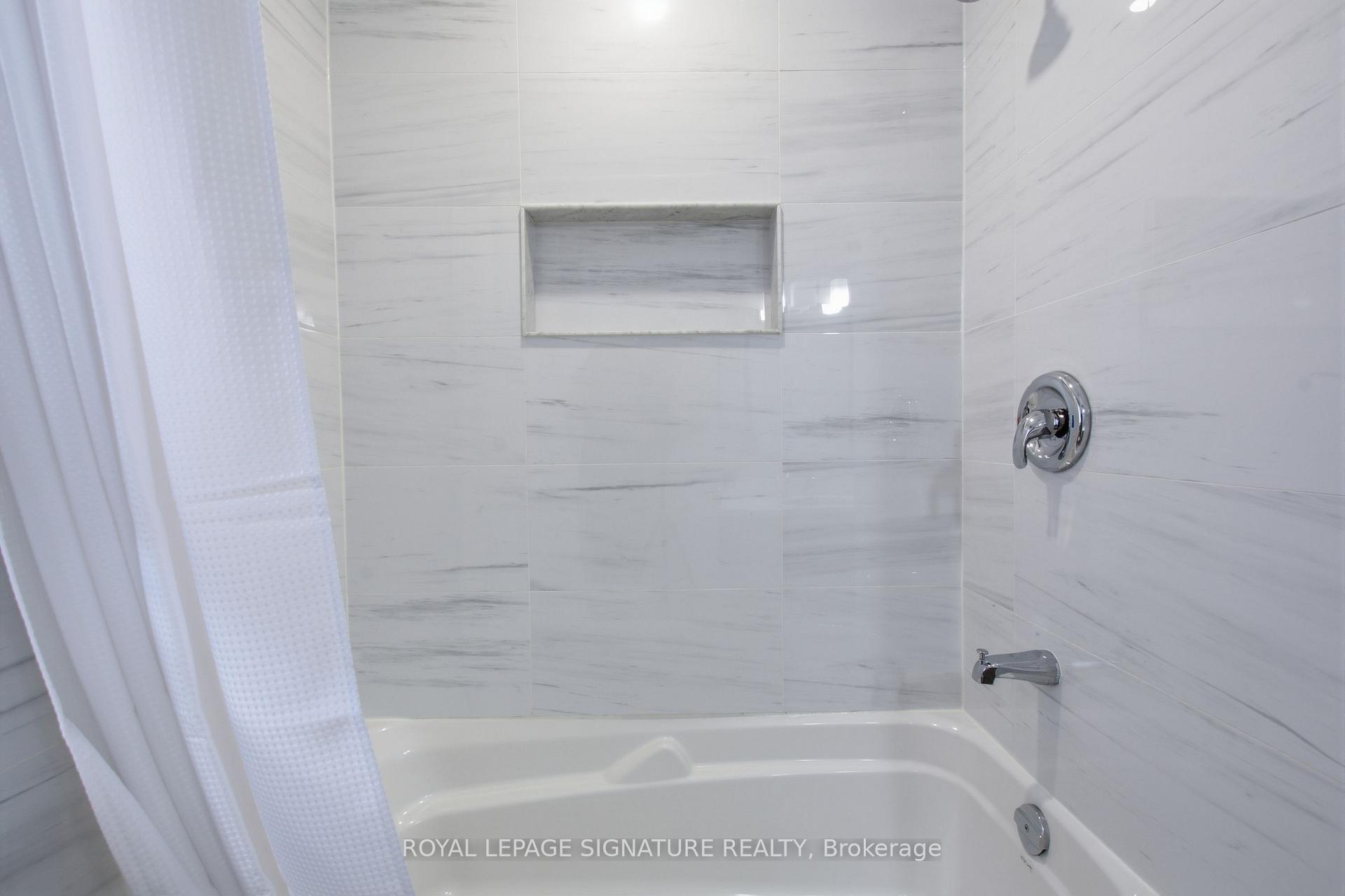 Photo 25 of 2516 Willowburne Drive, Mississauga, Central Erin Mills — HOMEH