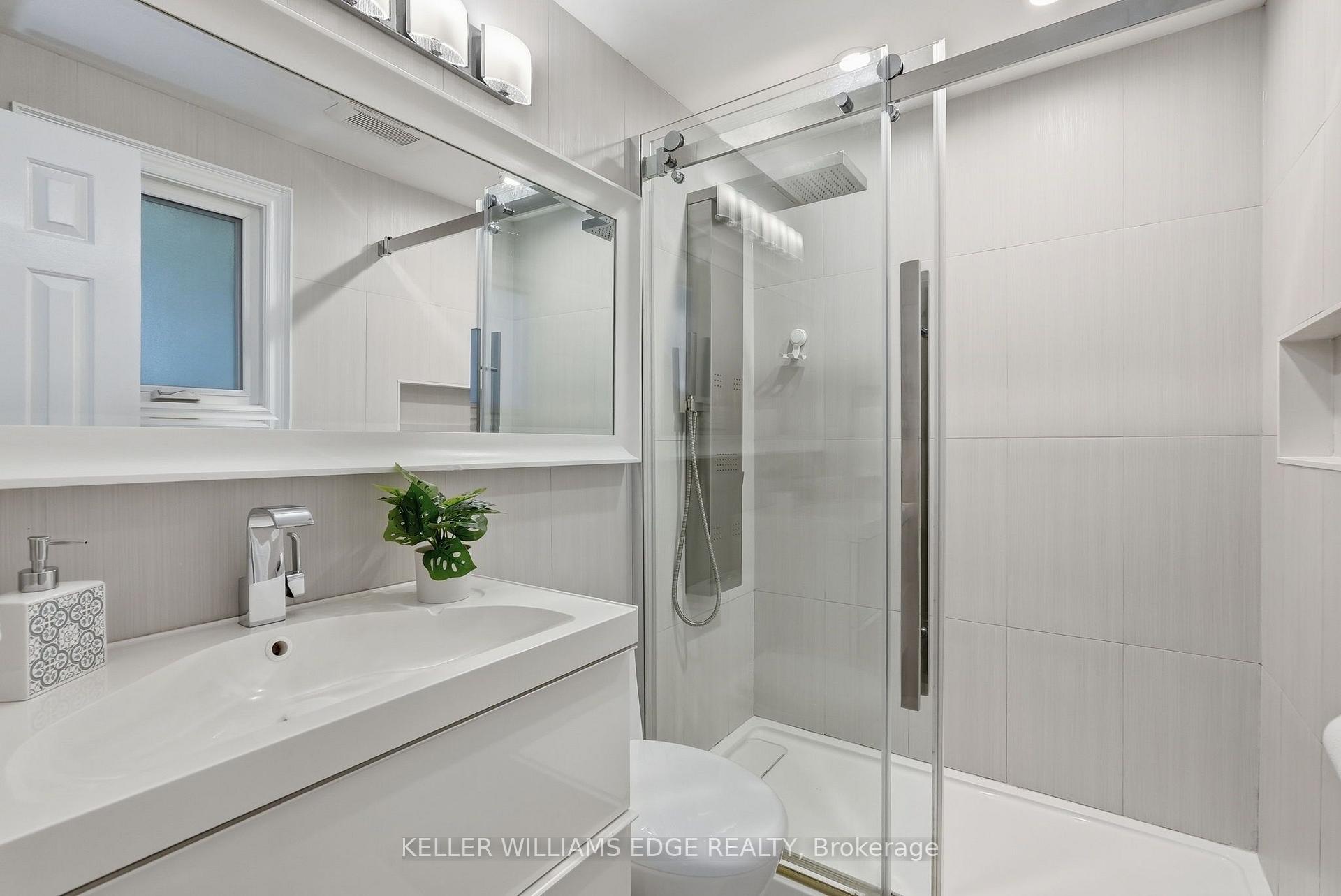 Photo 25 of 1 Fenton Drive, Hamilton, Waterdown — HOMEH