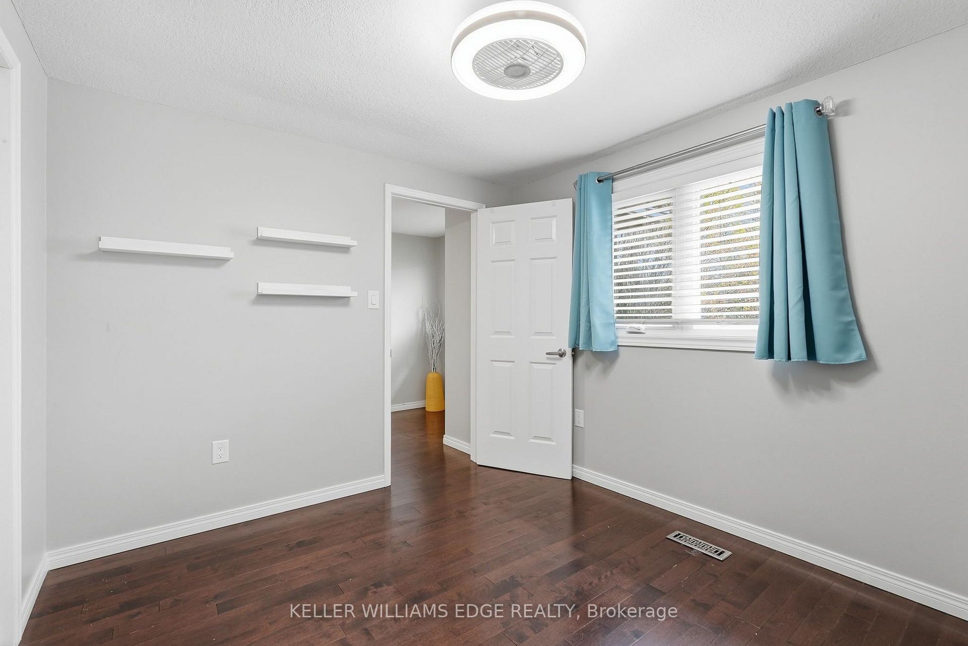 Photo 29 of 1 Fenton Drive, Hamilton, Waterdown — HOMEH