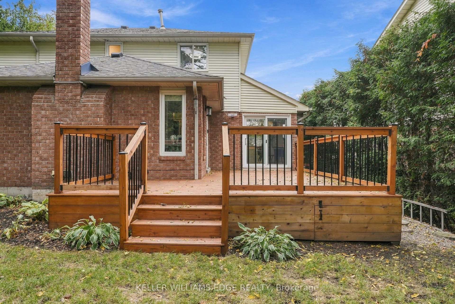 Photo 45 of 1 Fenton Drive, Hamilton, Waterdown — HOMEH