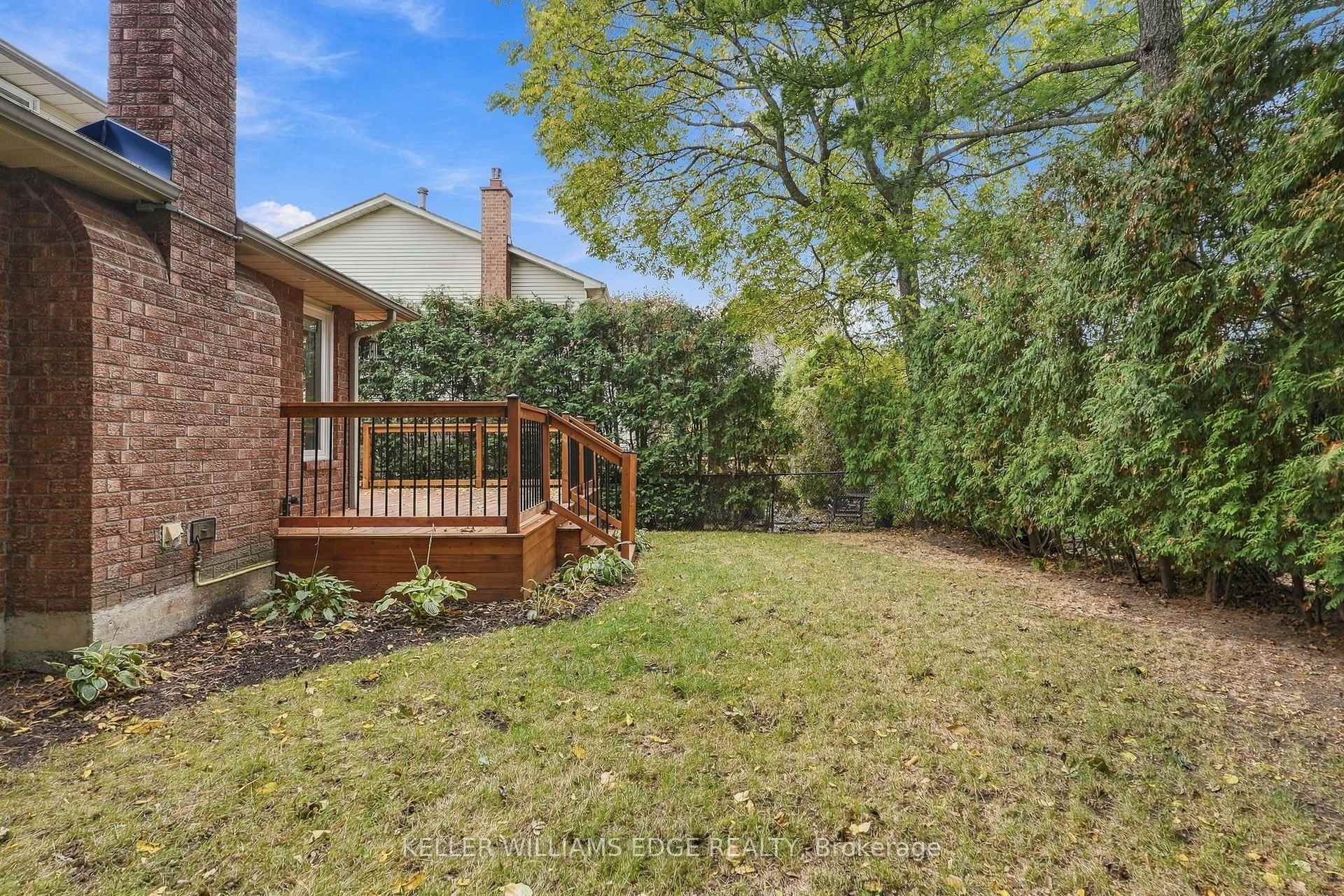Photo 49 of 1 Fenton Drive, Hamilton, Waterdown — HOMEH