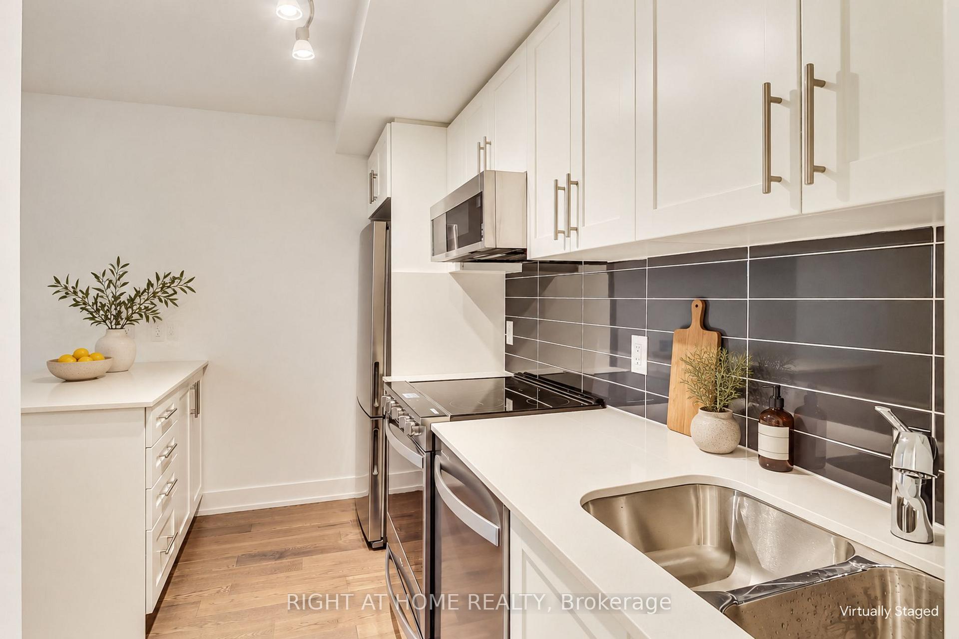 Photo 6 of Unit 156, 1095 Douglas Mccurdy Drive, Mississauga, Lakeview — HOMEH