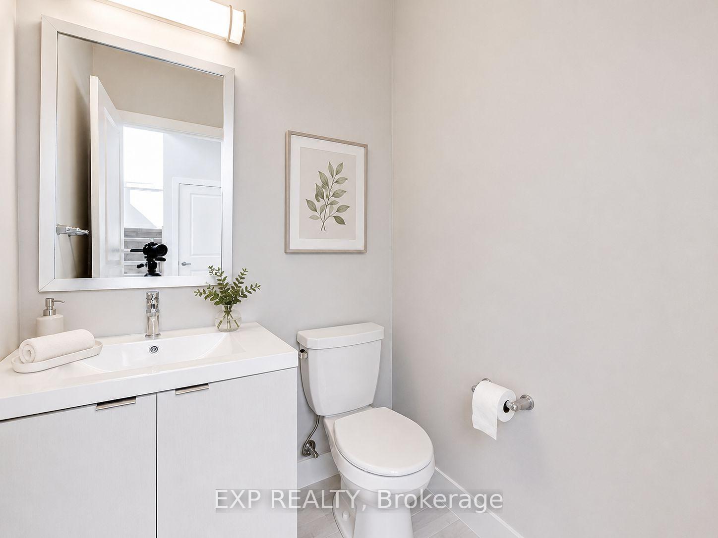 Photo 5 of 2075 Evans Boulevard, London, South U — HOMEH