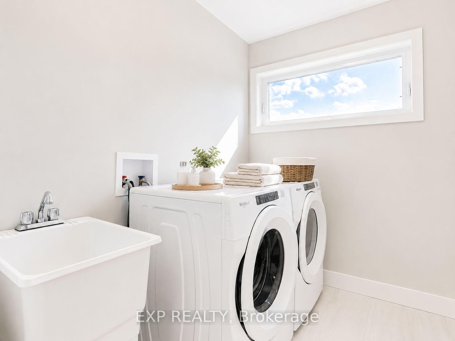 Photo 12 of 2075 Evans Boulevard, London, South U — HOMEH