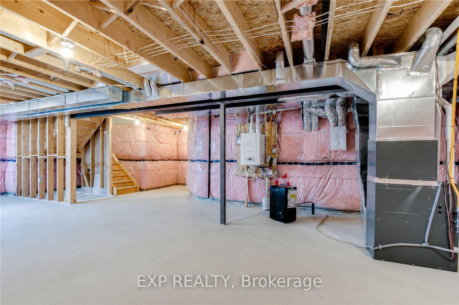 Photo 17 of 2075 Evans Boulevard, London, South U — HOMEH