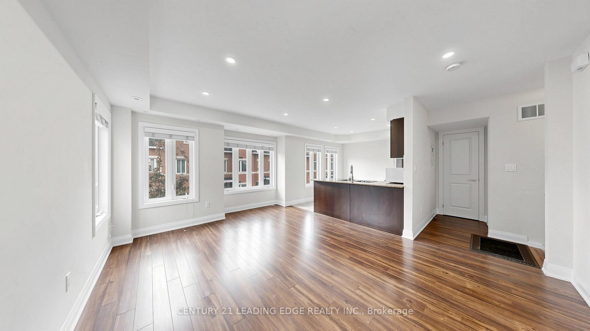 Photo 6 of Unit 202, 320 John Street, Markham, Aileen-Willowbrook — HOMEH
