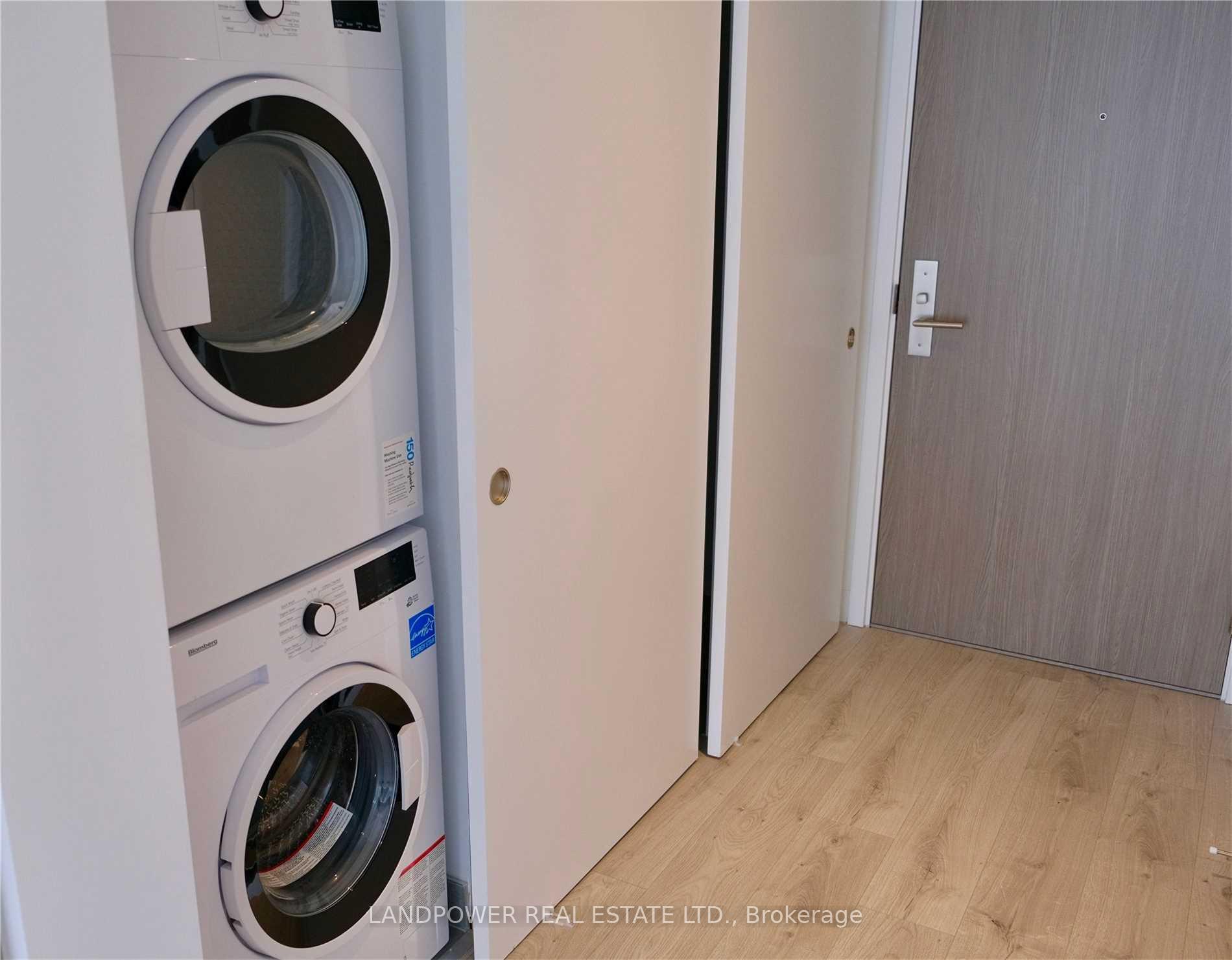 Photo 6 of Unit 4007, 161 Roehampton Avenue, Toronto, Mount Pleasant West — HOMEH