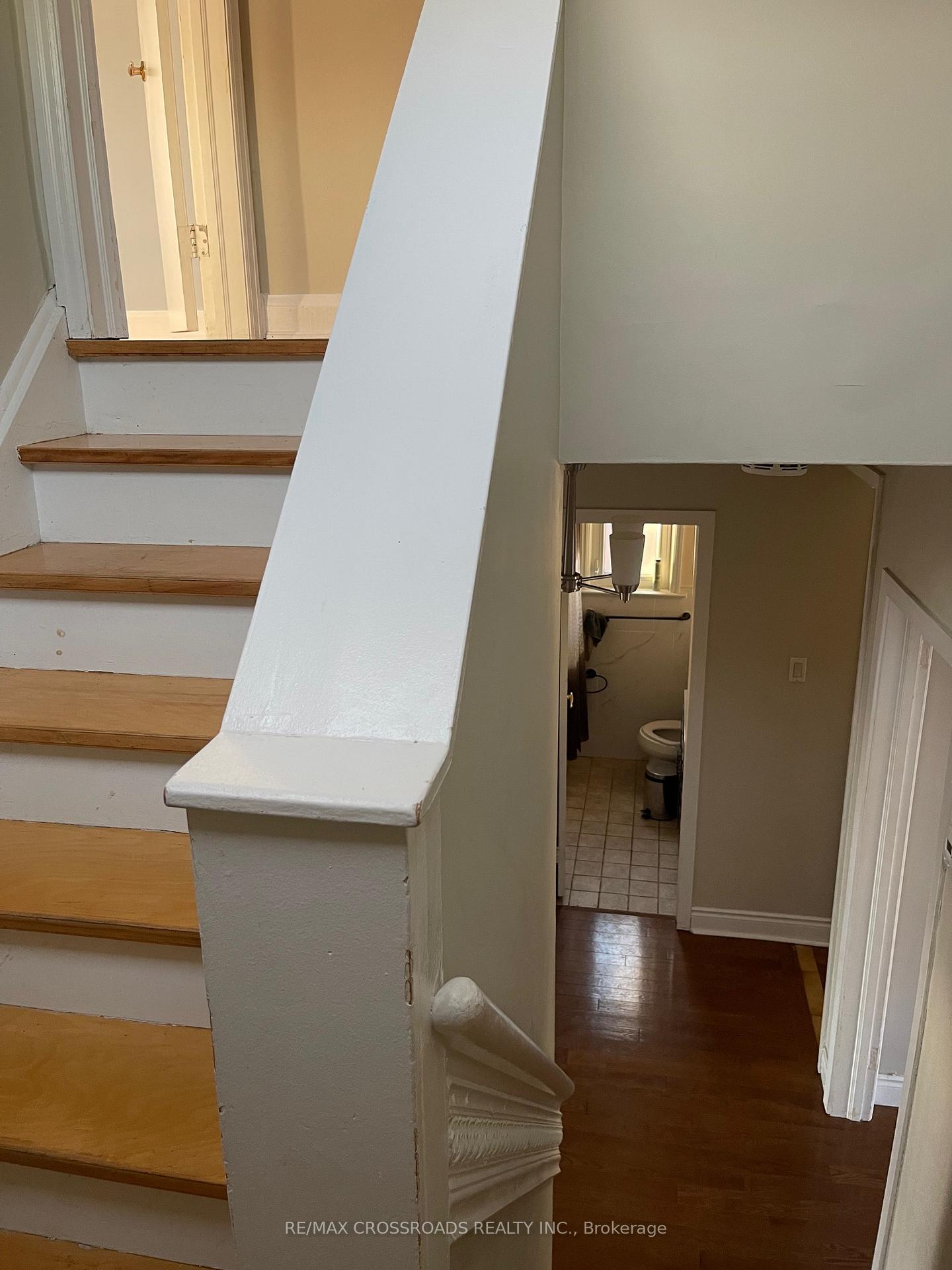 Photo 4 of Unit Upper, 56 Harris Park Drive, Scarborough, Clairlea-Birchmount — HOMEH