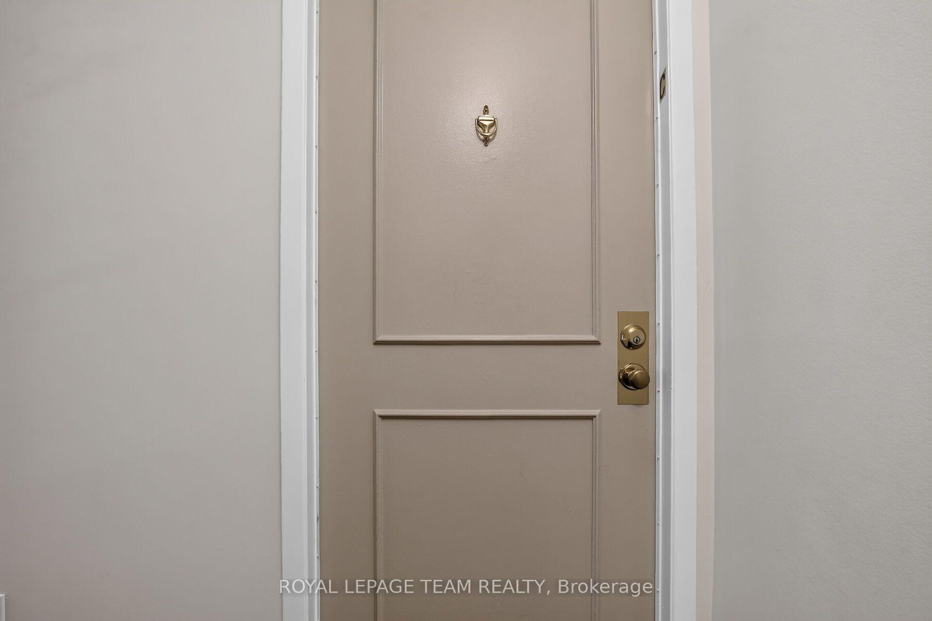 Photo 4 of Unit 15, 37C Stonehaven Drive, Ottawa, Kanata - Bridlewood — HOMEH