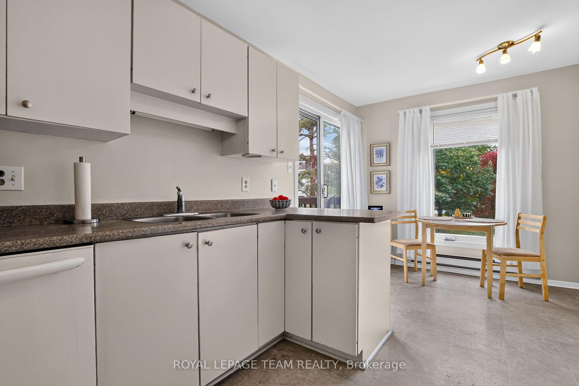 Photo 9 of Unit 15, 37C Stonehaven Drive, Ottawa, Kanata - Bridlewood — HOMEH