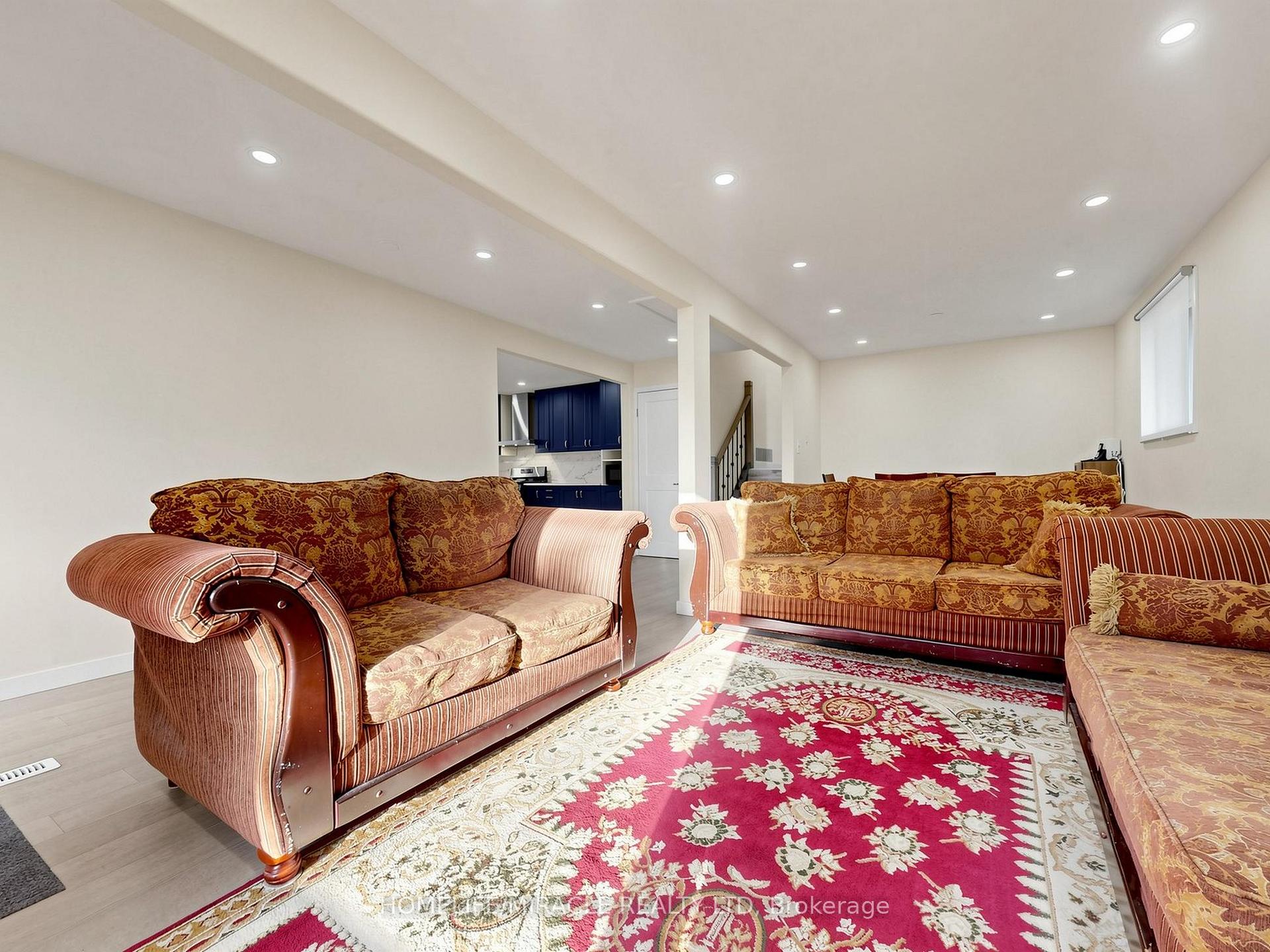Photo 10 of 3694 Brandon Gate Drive, Mississauga, Malton — HOMEH