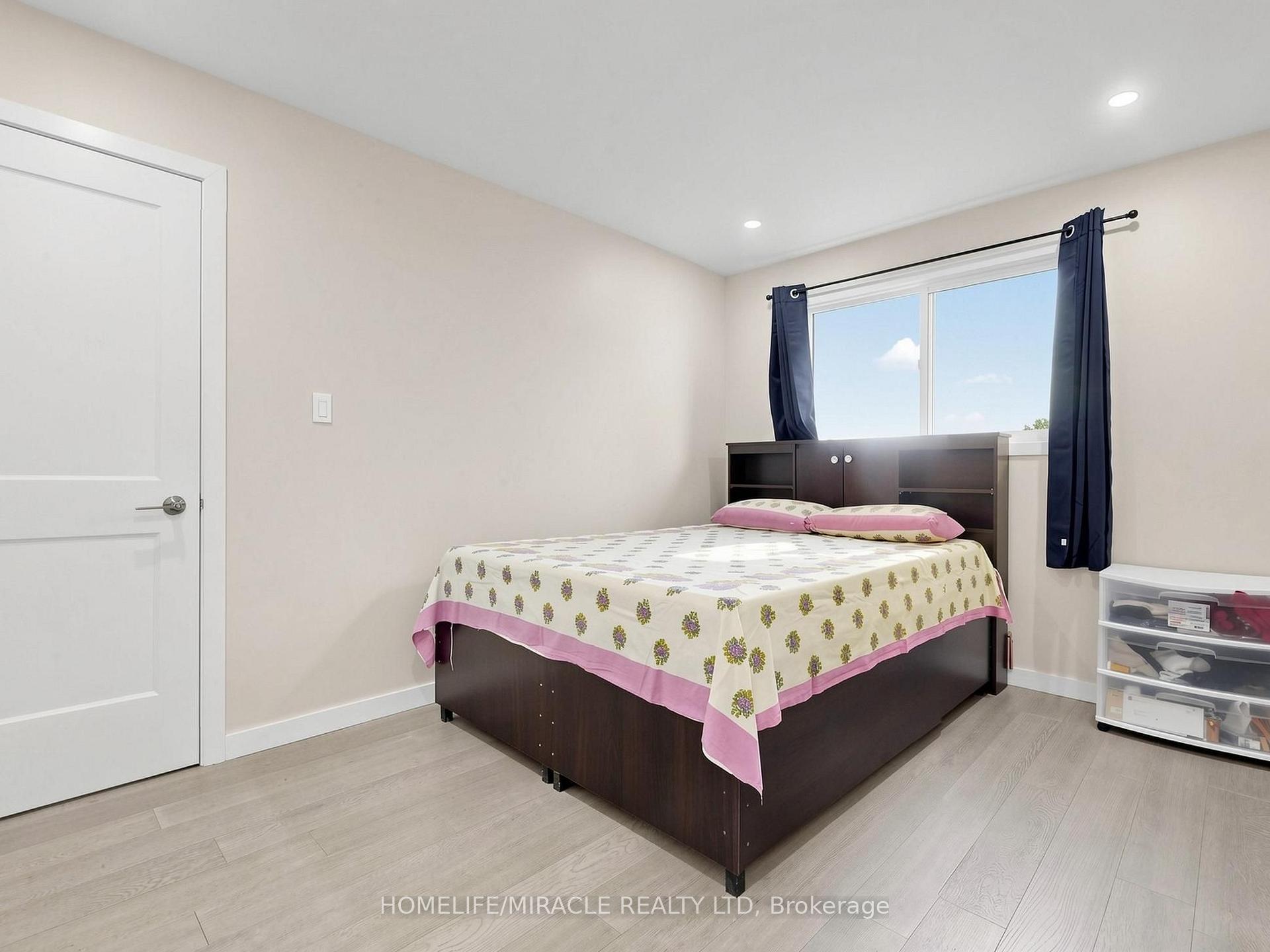 Photo 23 of 3694 Brandon Gate Drive, Mississauga, Malton — HOMEH
