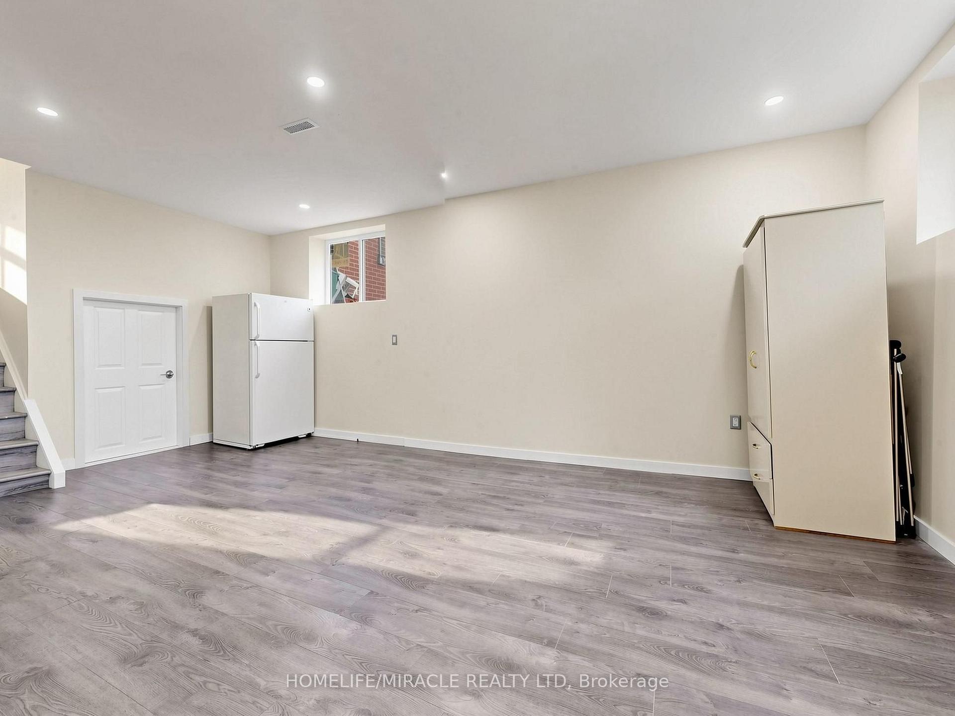Photo 31 of 3694 Brandon Gate Drive, Mississauga, Malton — HOMEH