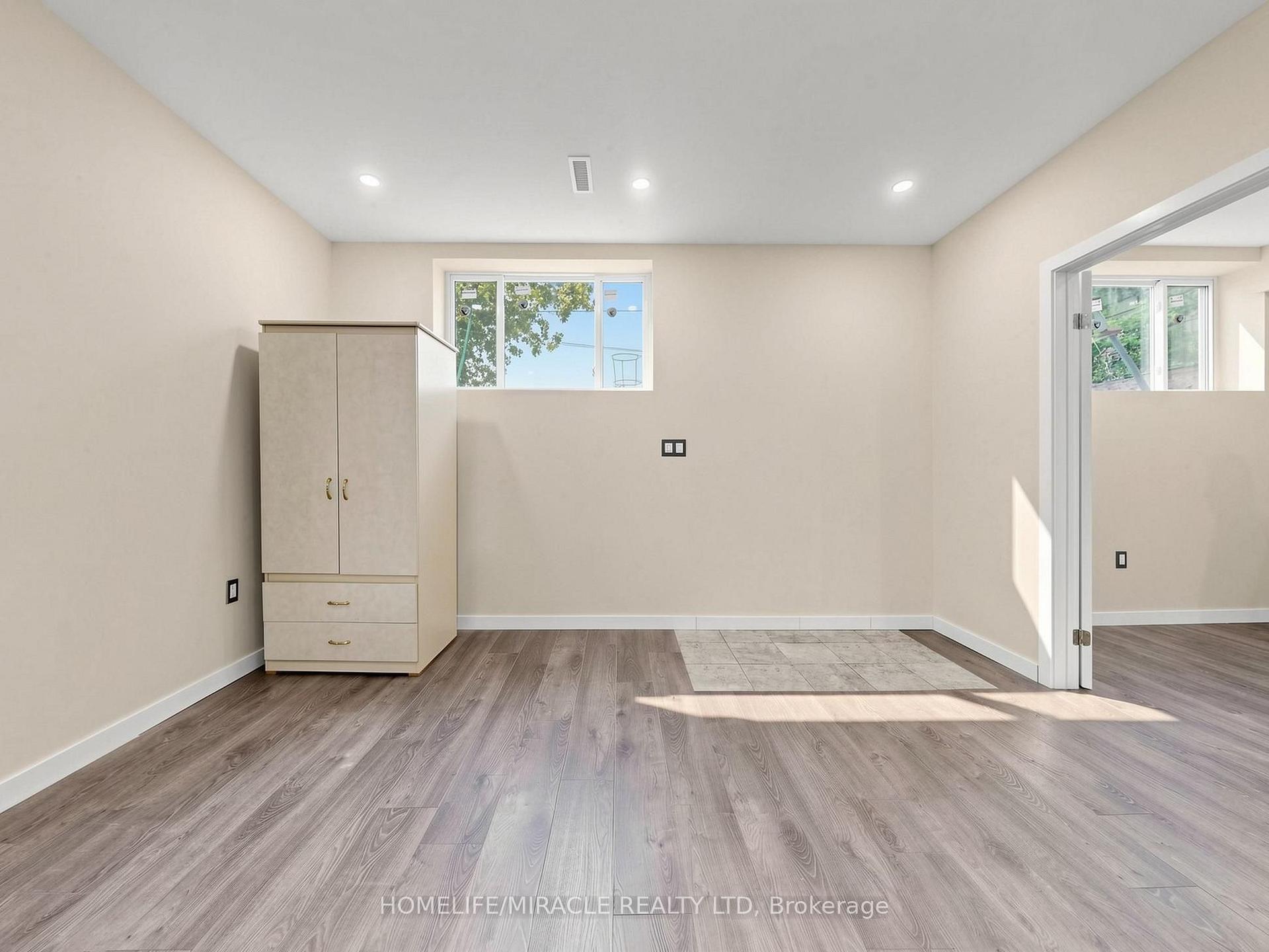 Photo 33 of 3694 Brandon Gate Drive, Mississauga, Malton — HOMEH