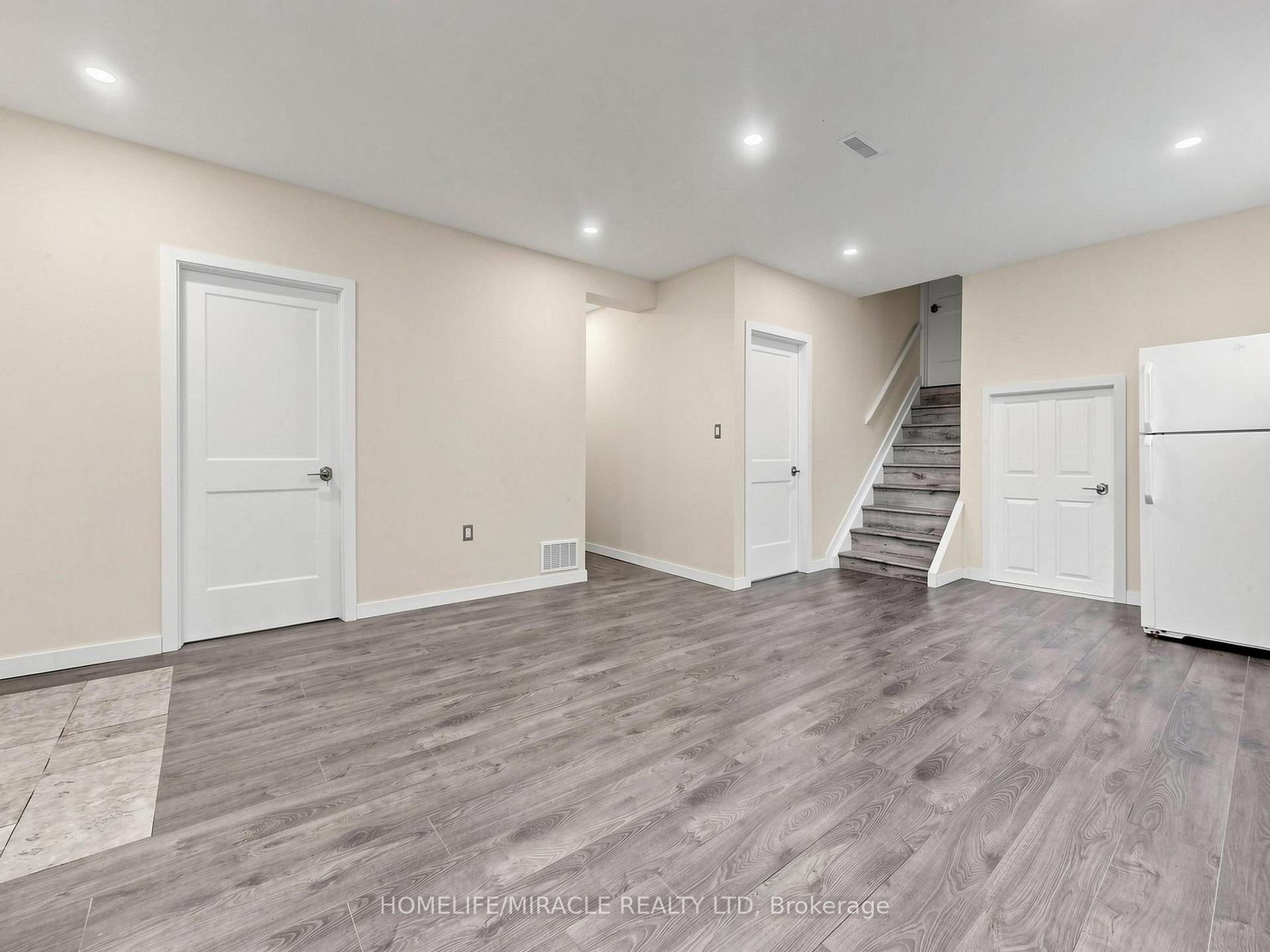 Photo 34 of 3694 Brandon Gate Drive, Mississauga, Malton — HOMEH